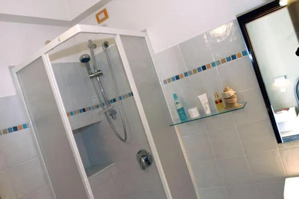 Shower in B&B Vittoria