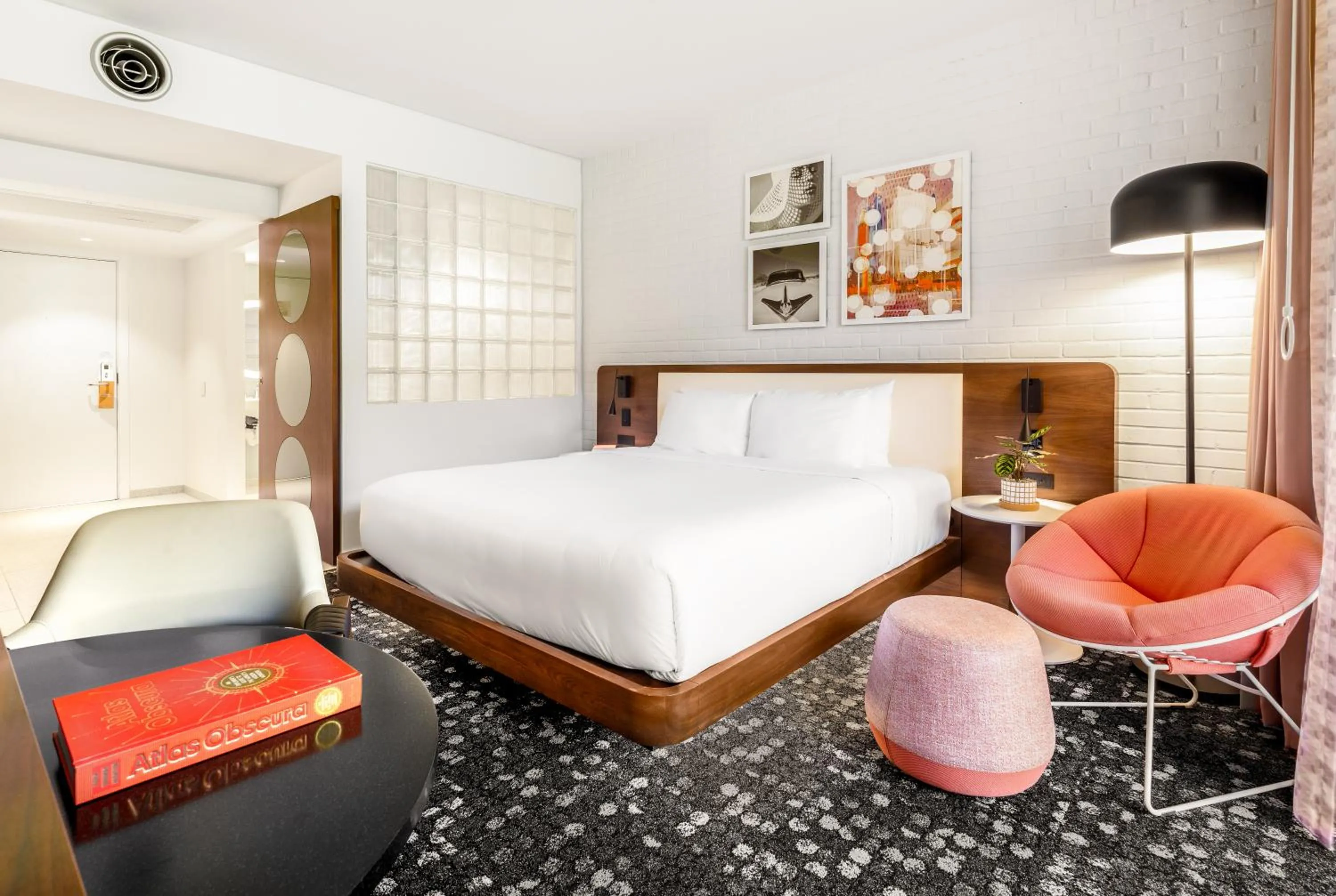 Bed in Hotel Valley Ho