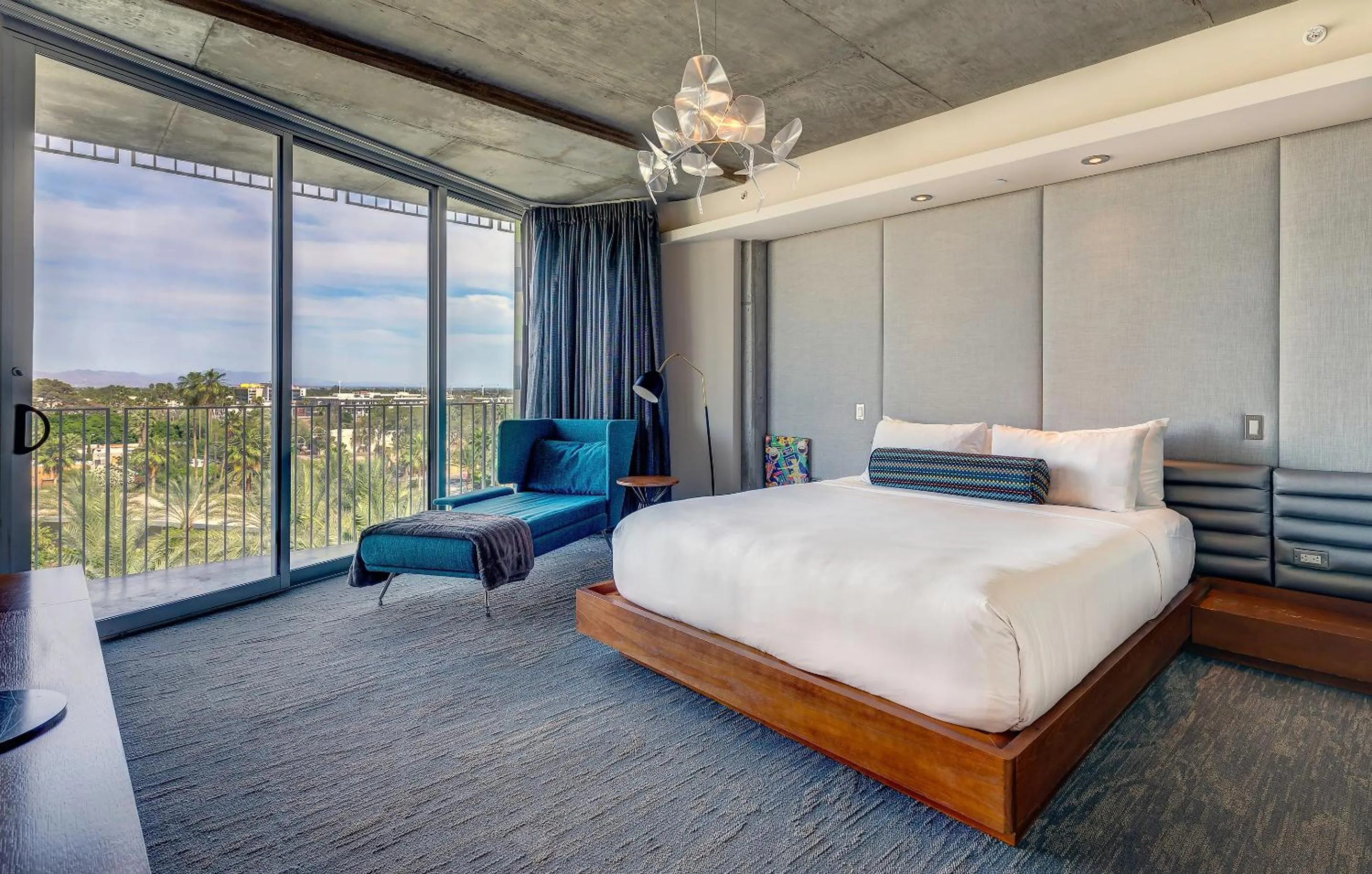 Bed in Hotel Valley Ho