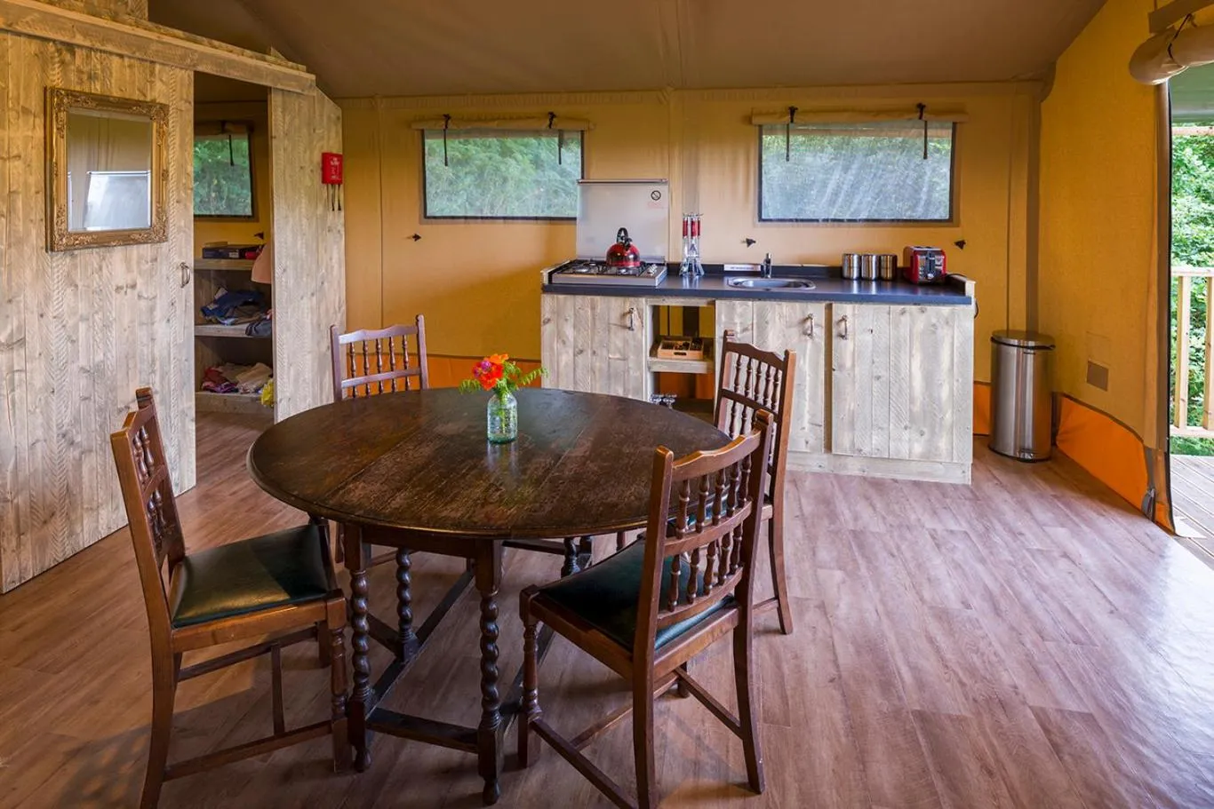 Kitchen or kitchenette in Trengilly Wartha Inn