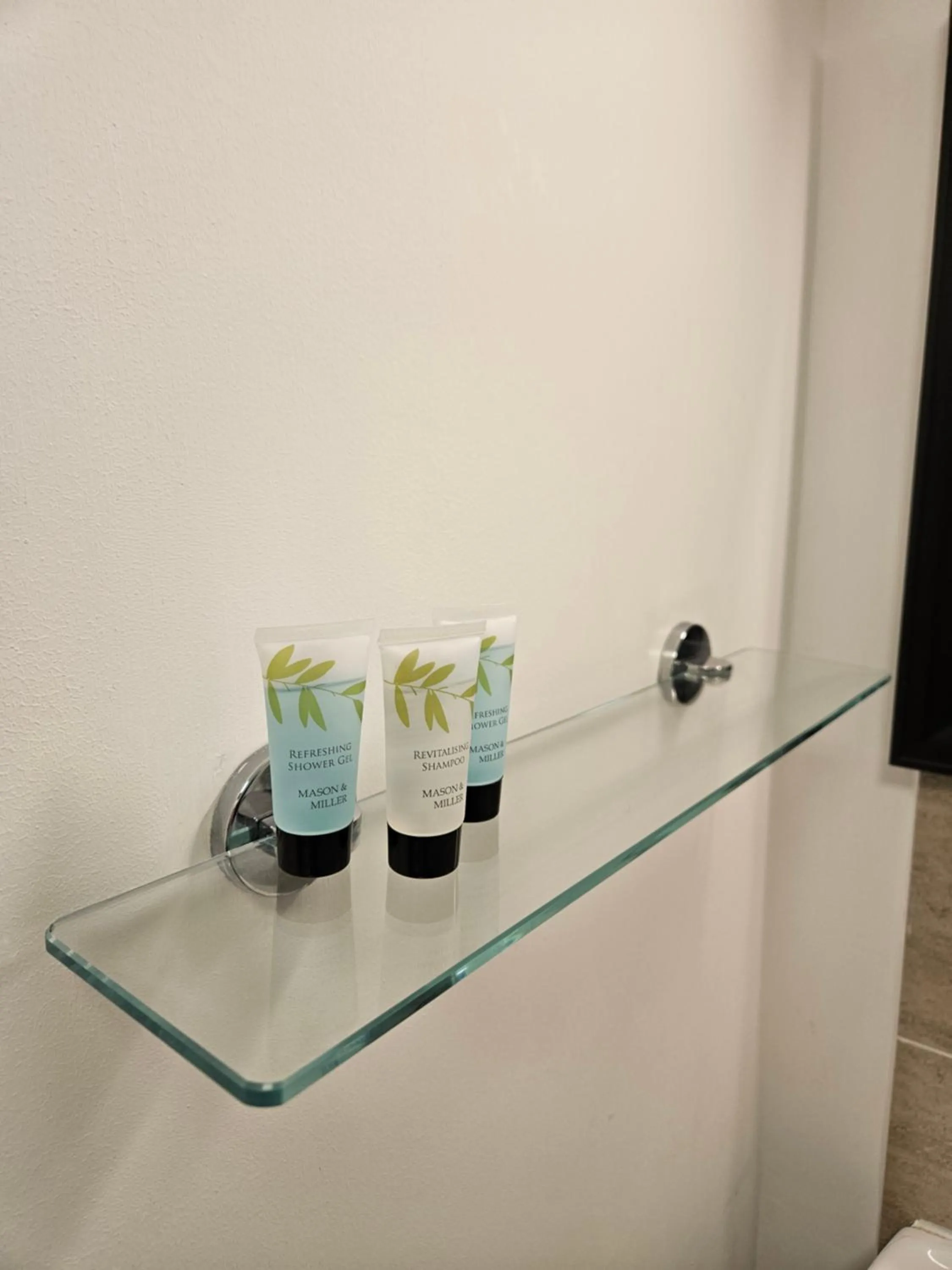 Bathroom in Trengilly Wartha Inn