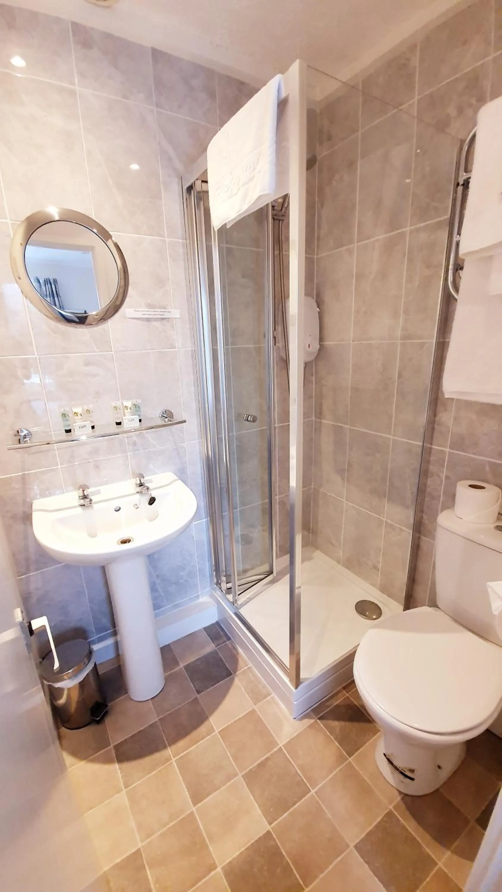 Bathroom in Trengilly Wartha Inn