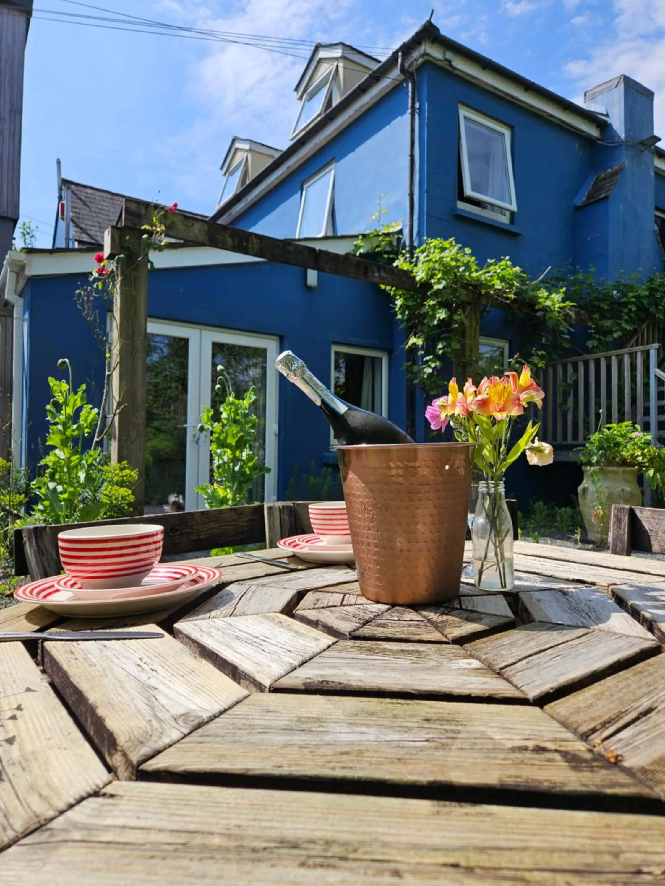 Property building in Trengilly Wartha Inn