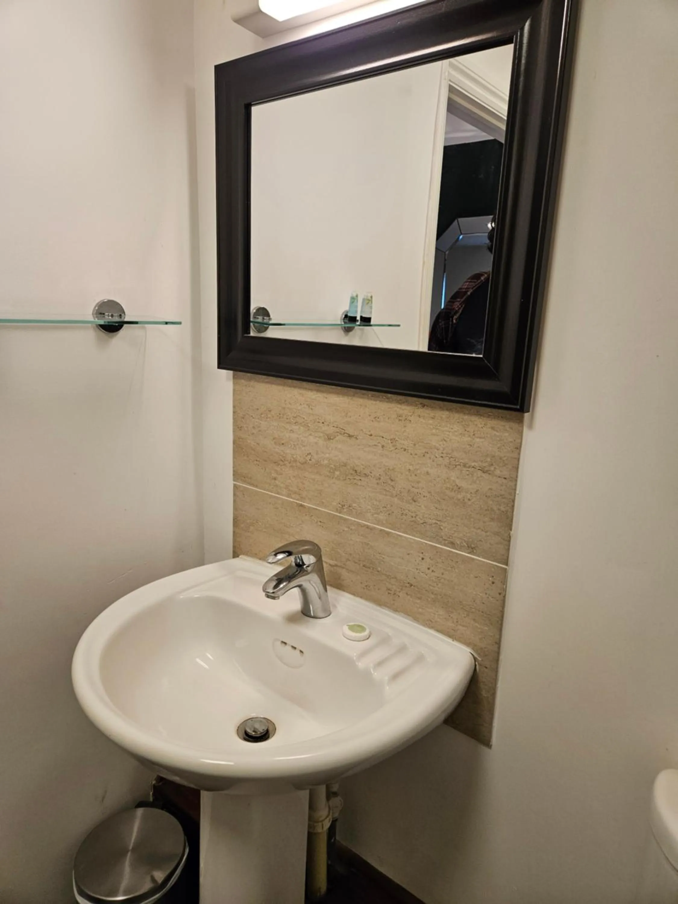 Bathroom in Trengilly Wartha Inn