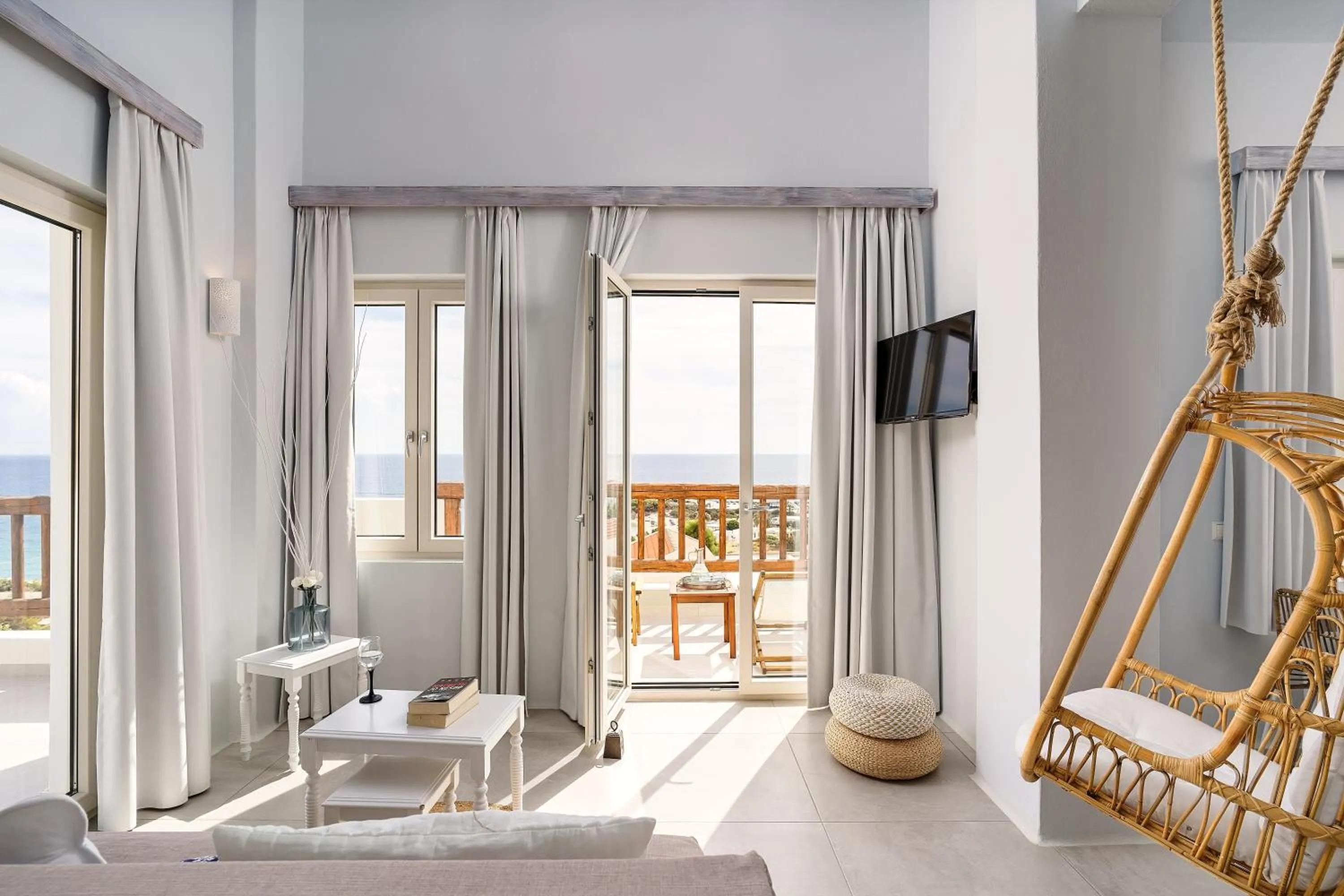 TV and multimedia in Althea Boutique Hotel - Adults Only