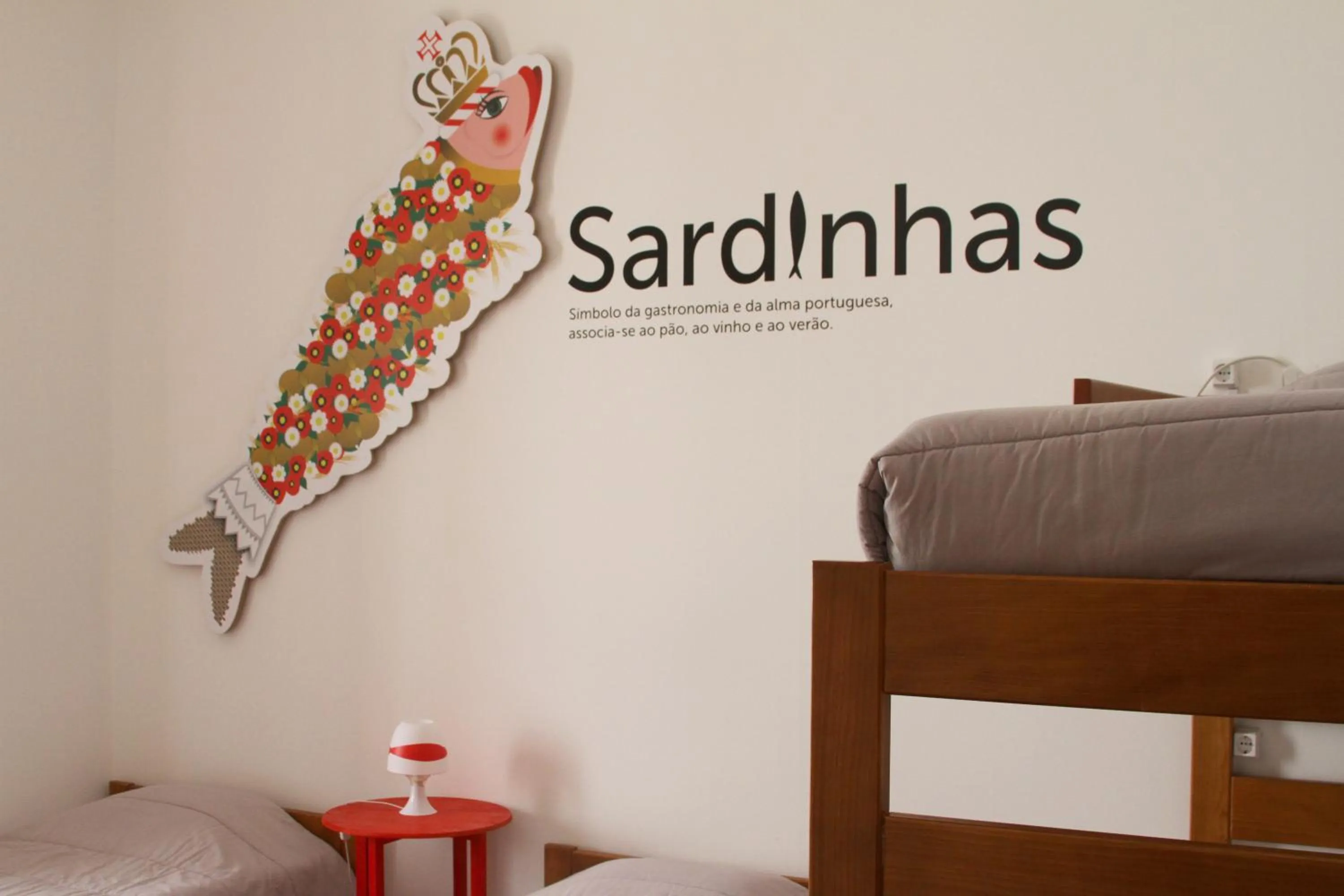 Photo of the whole room, Bed in Hostel 2300 Thomar