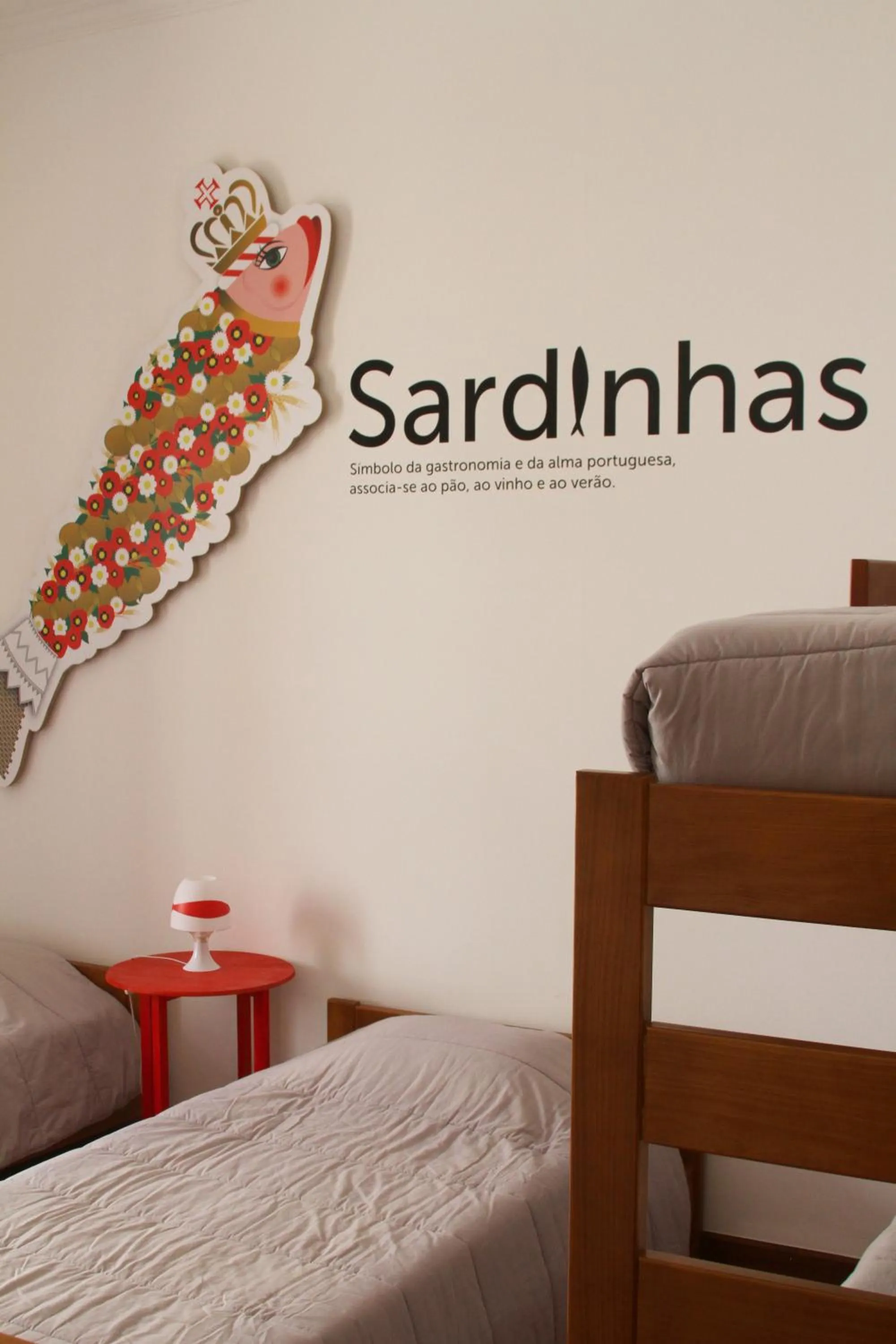 Photo of the whole room, Bed in Hostel 2300 Thomar