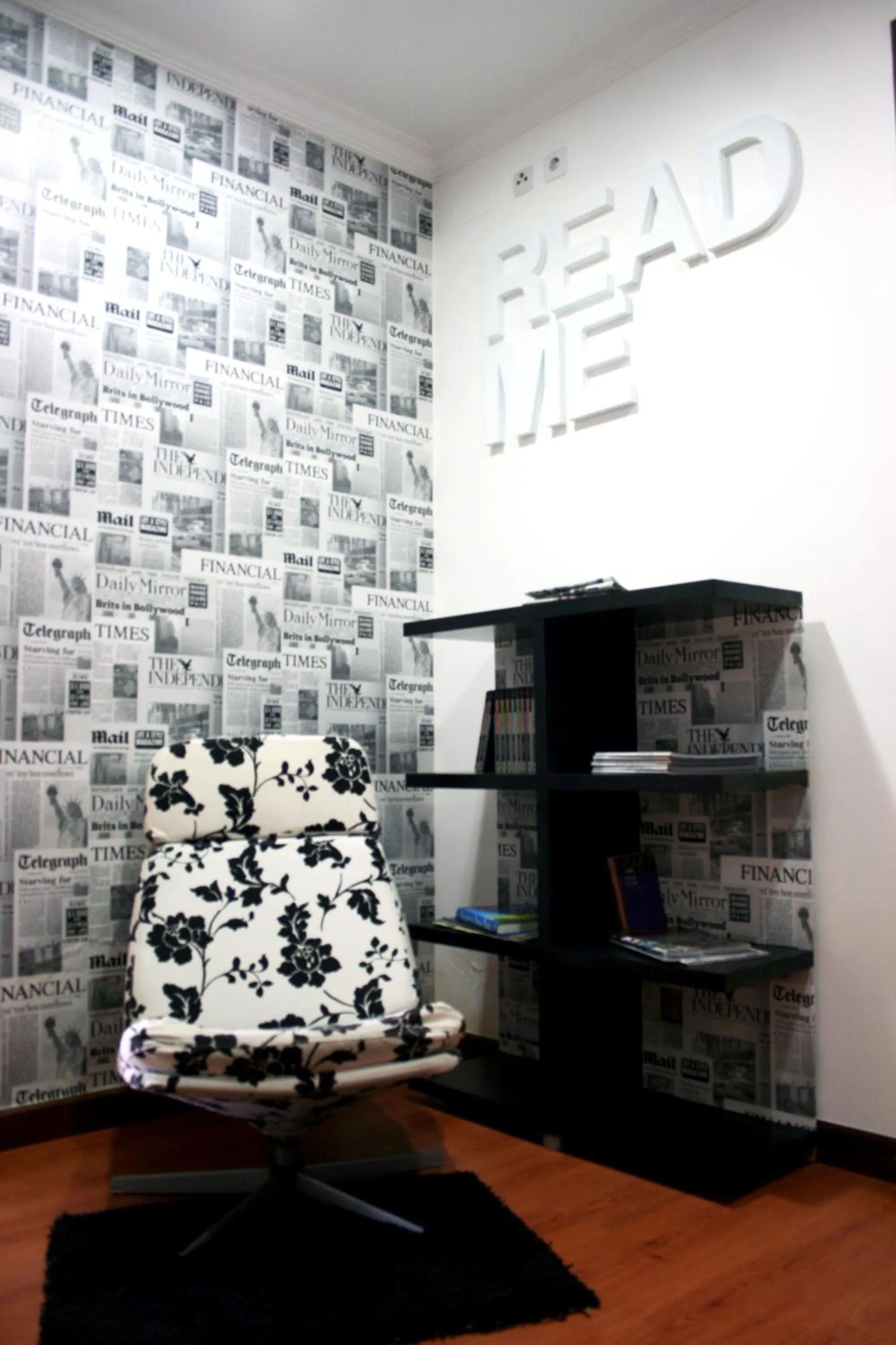 Library in Hostel 2300 Thomar