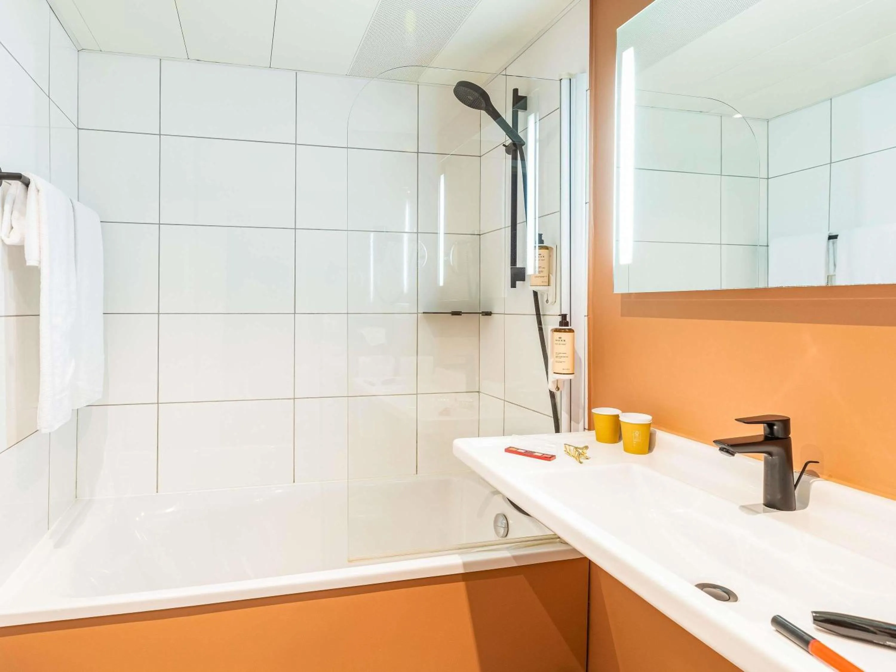 Bedroom in Mercure Mulhouse Centre