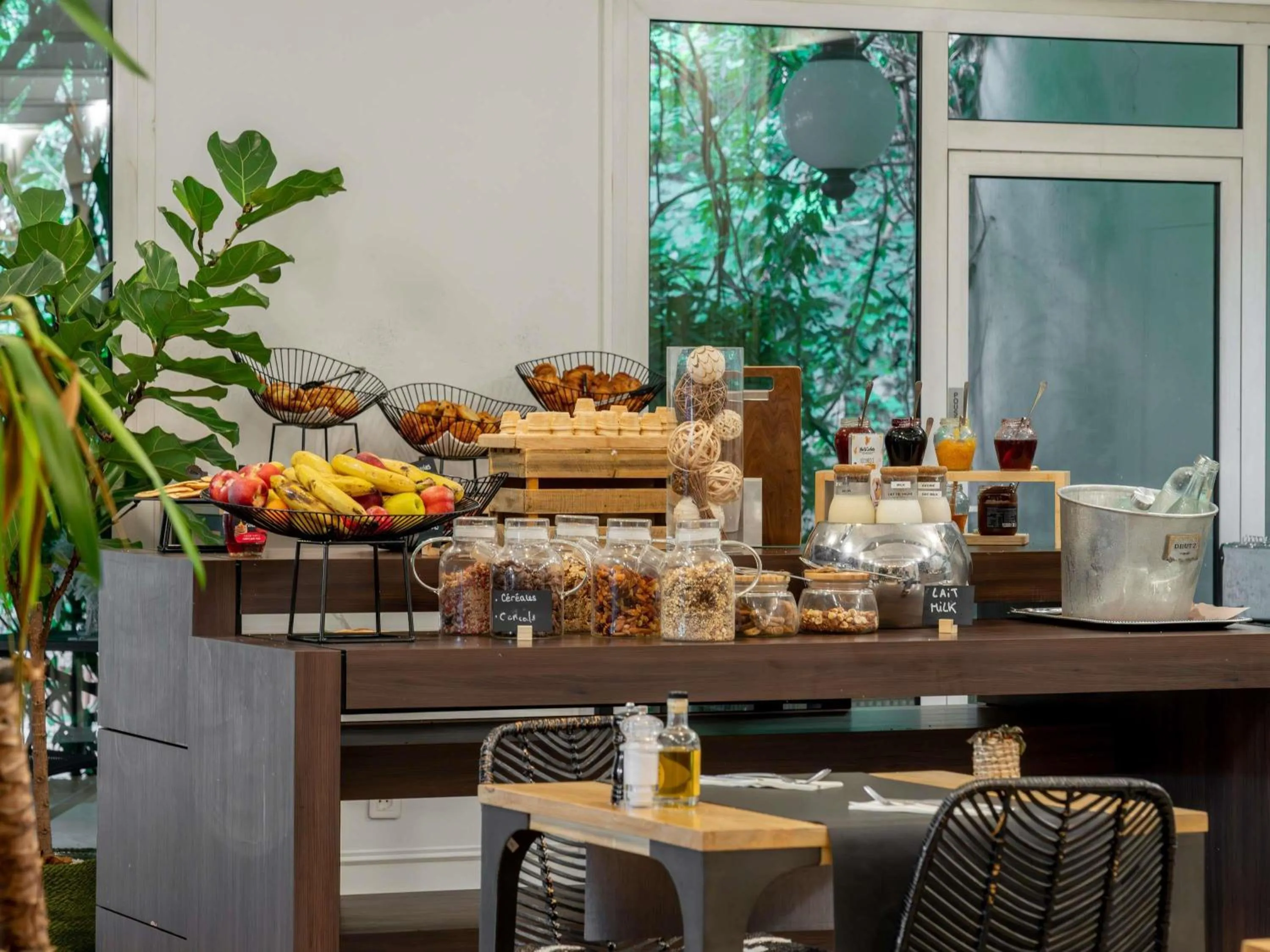 Breakfast in Mercure Antibes Sophia Antipolis