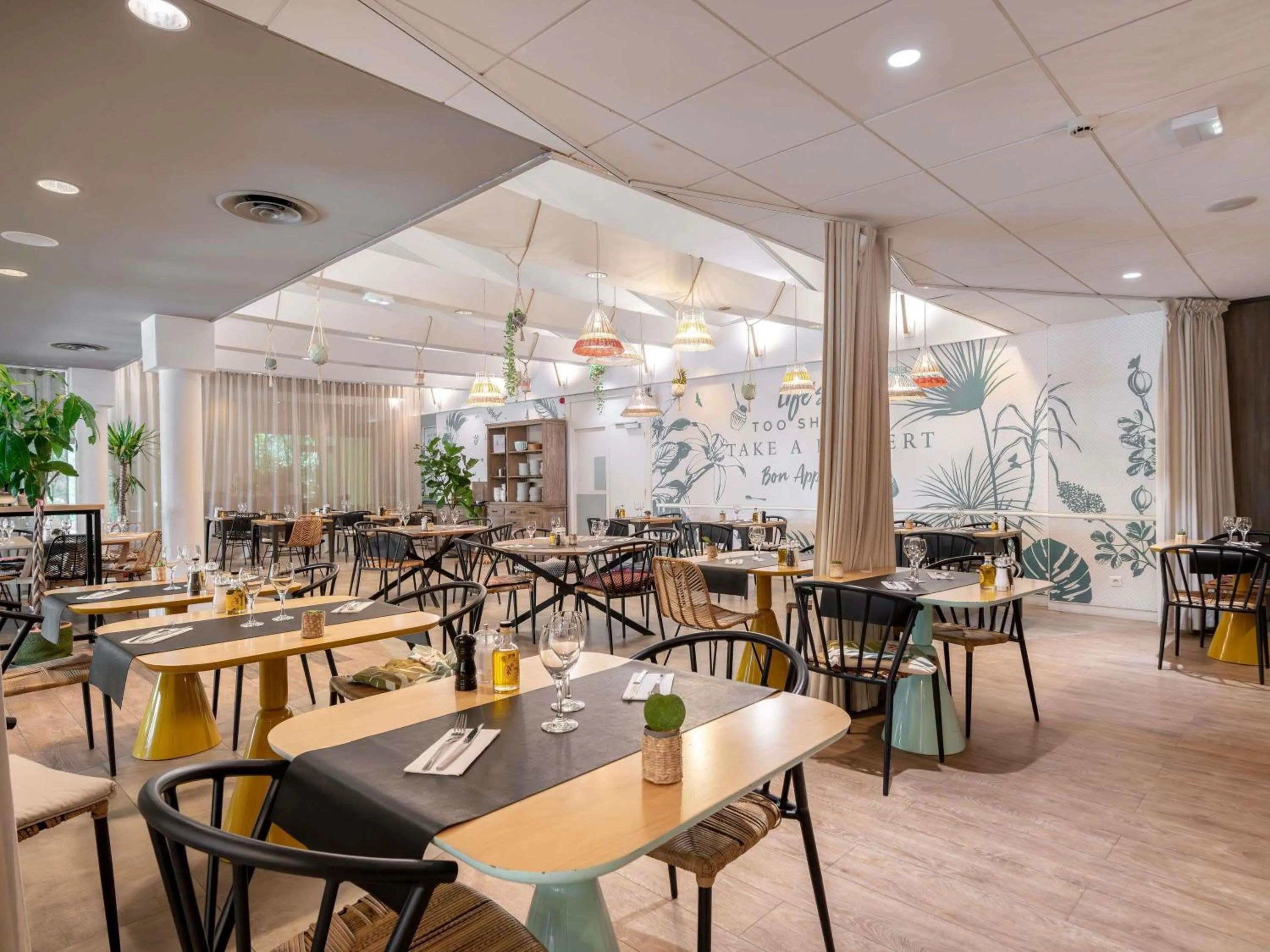 Property building in Mercure Antibes Sophia Antipolis