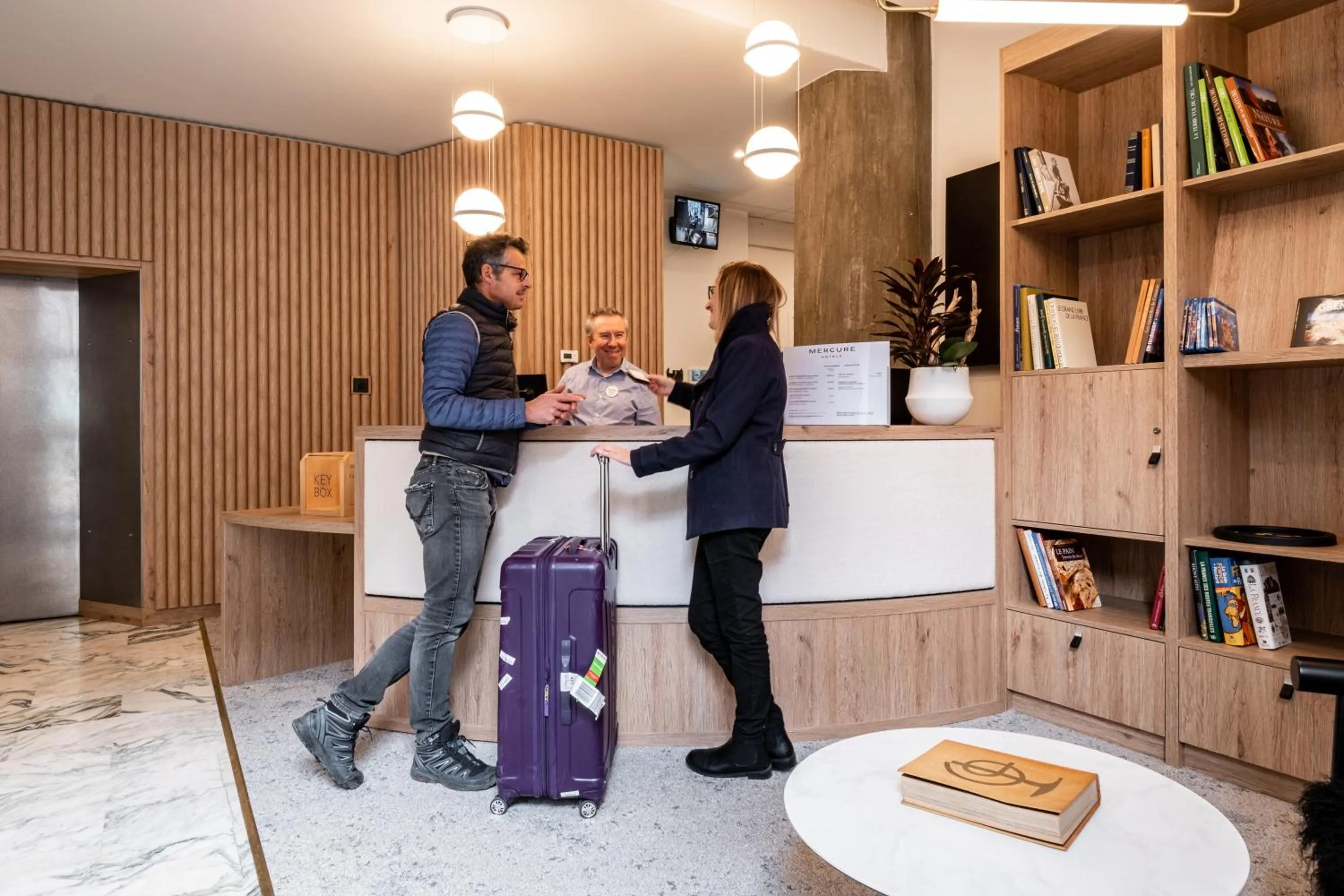 Lobby or reception in Mercure Grenoble Centre Alpotel