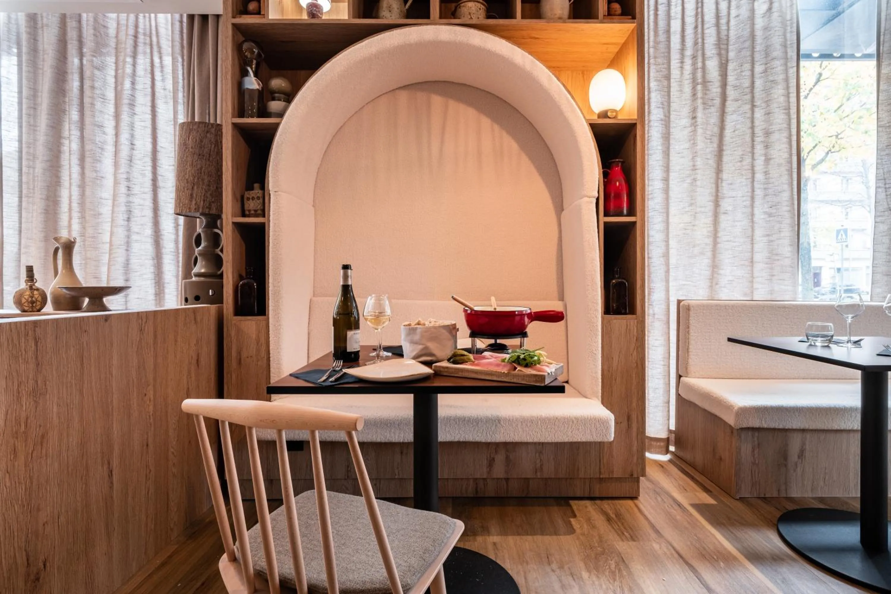 Restaurant/places to eat in Mercure Grenoble Centre Alpotel