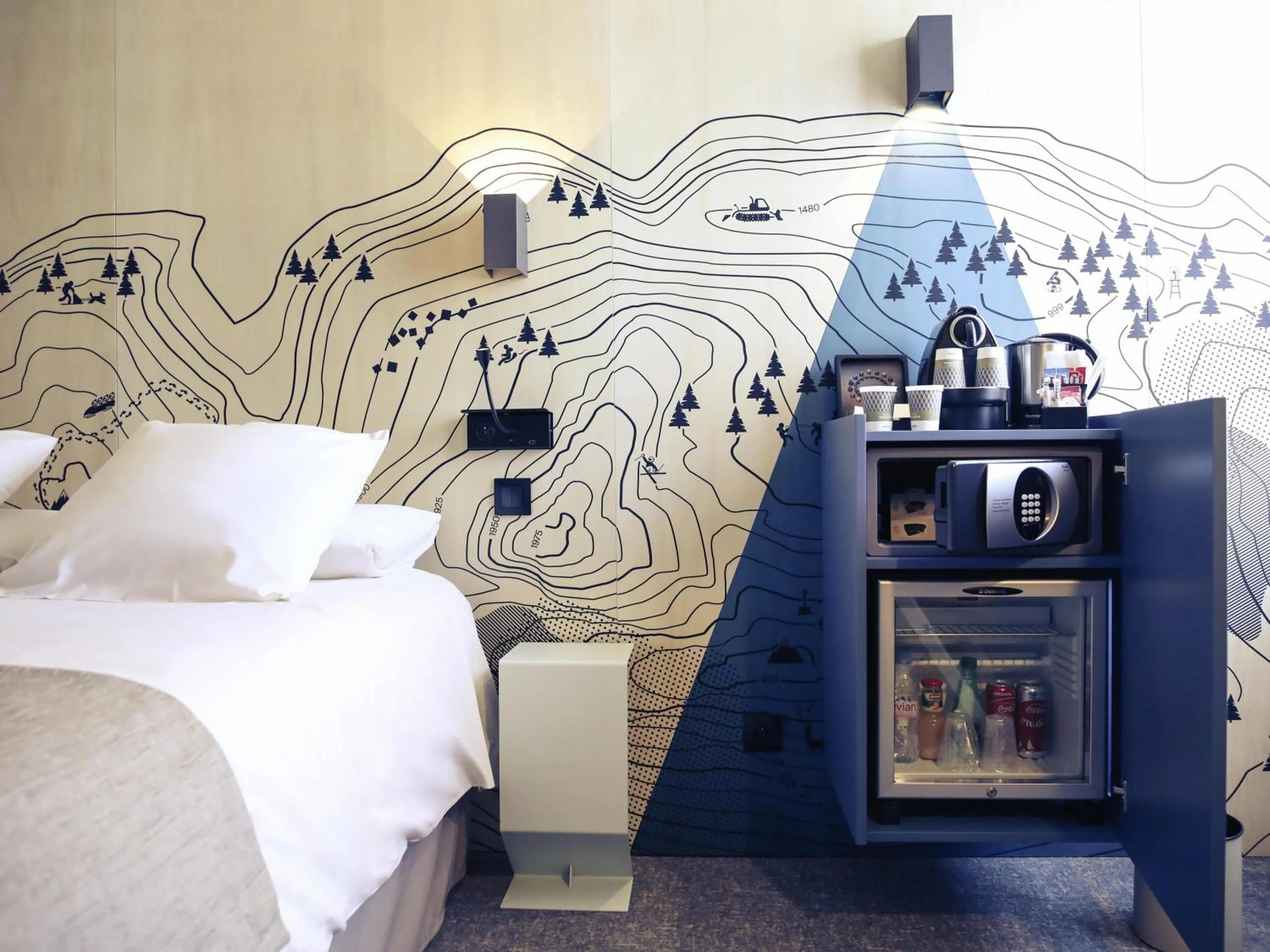 Bedroom, Bed in Mercure Grenoble Centre Alpotel