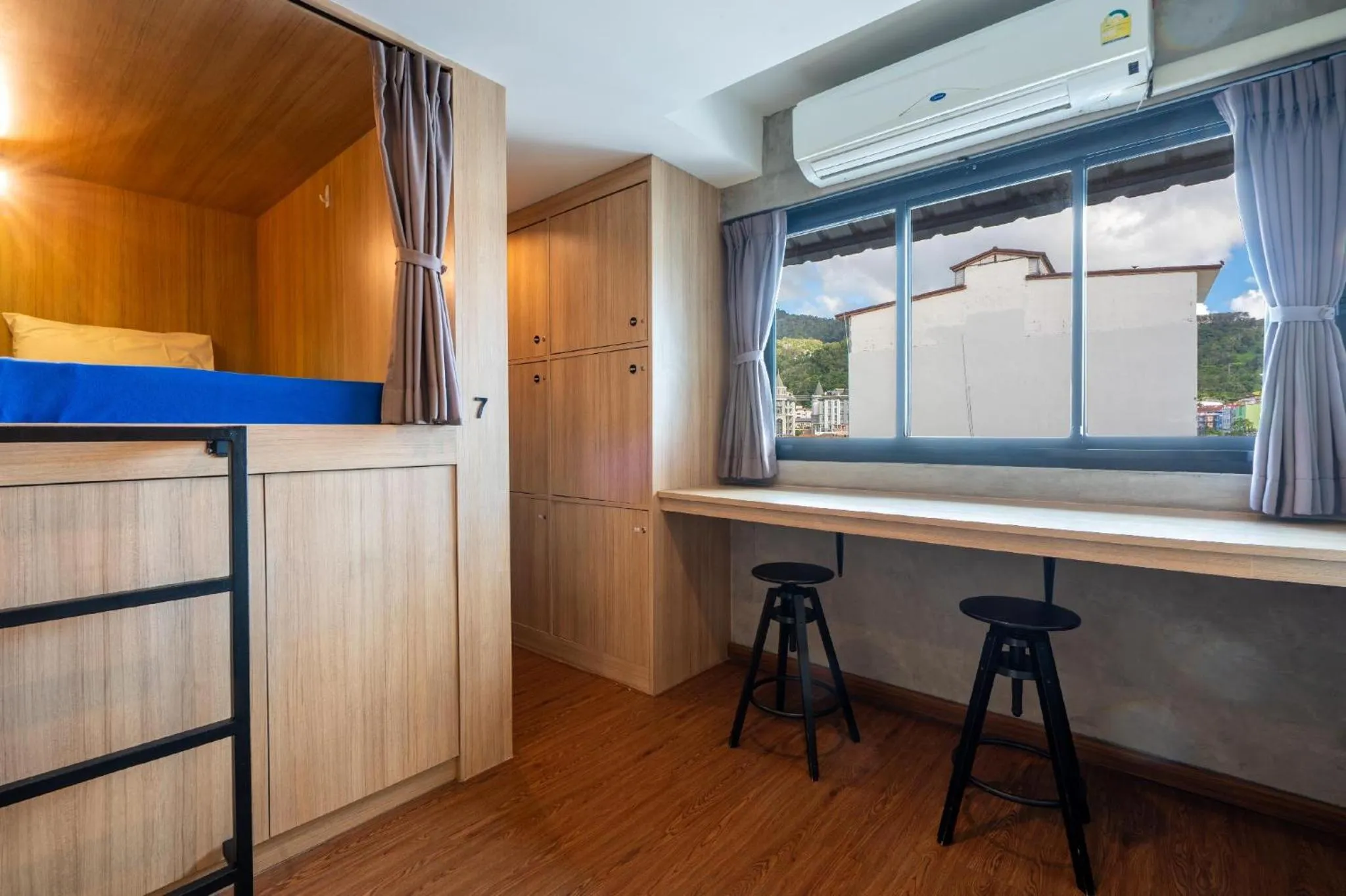 wardrobe in Patong Poshtel