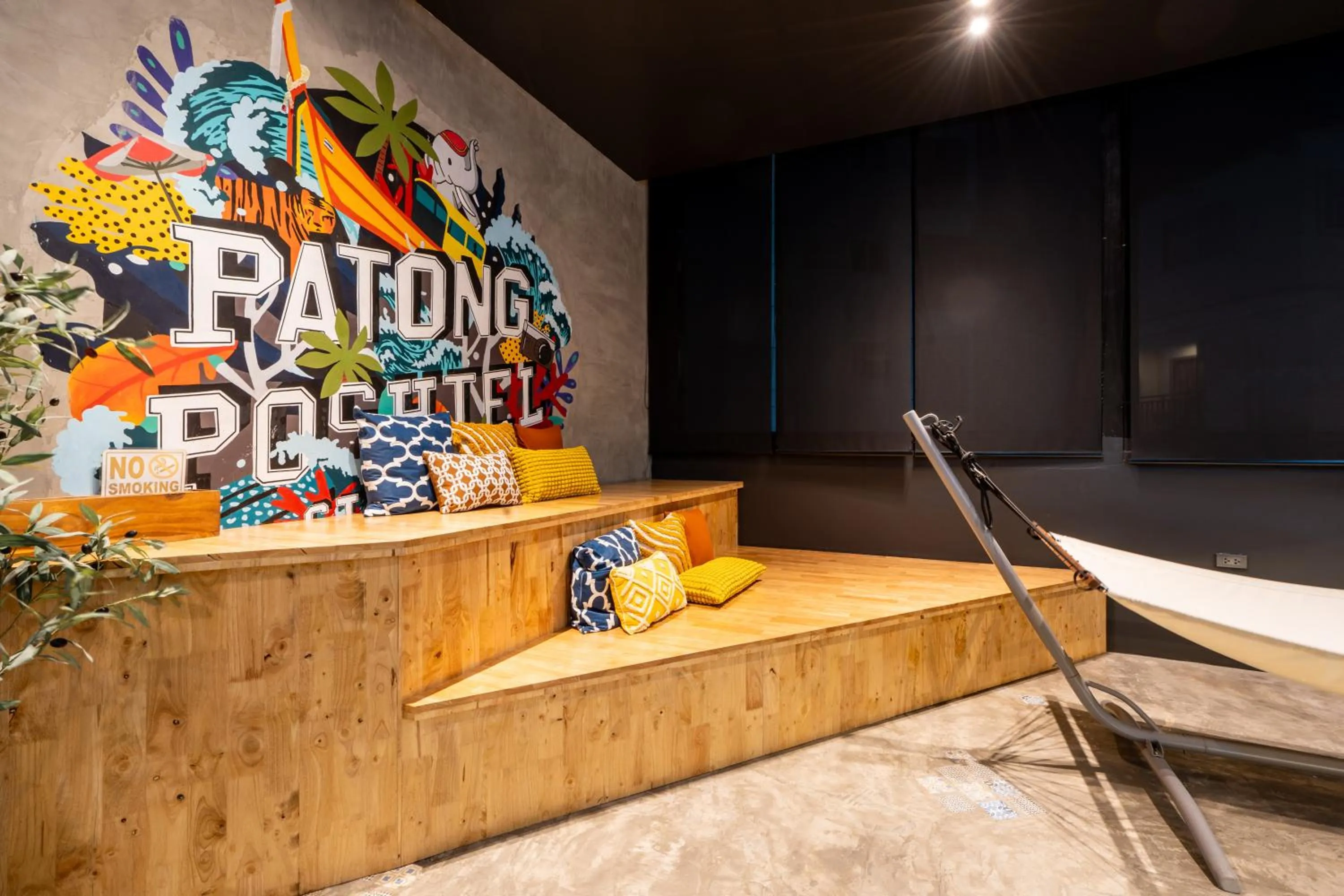 Living room in Patong Poshtel