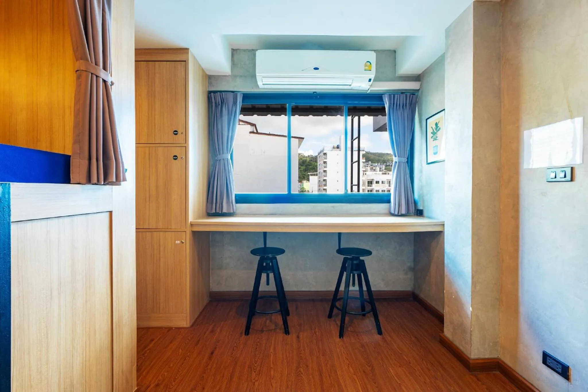 Seating area in Patong Poshtel