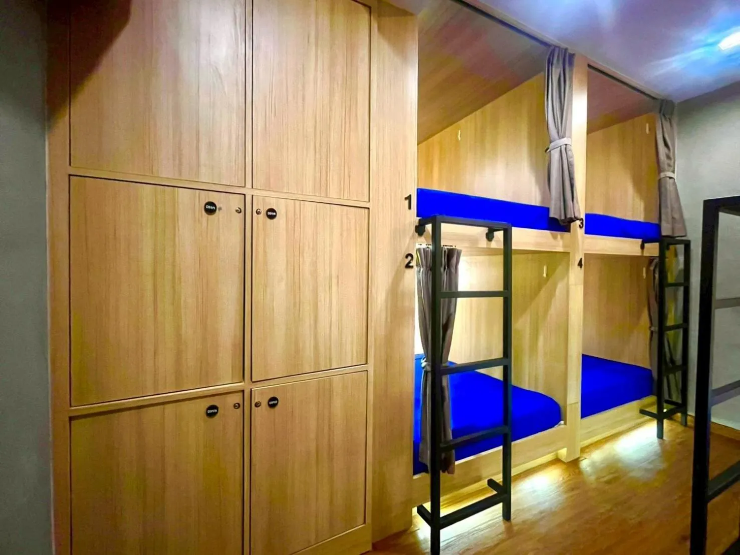 Photo of the whole room, Bed in Patong Poshtel