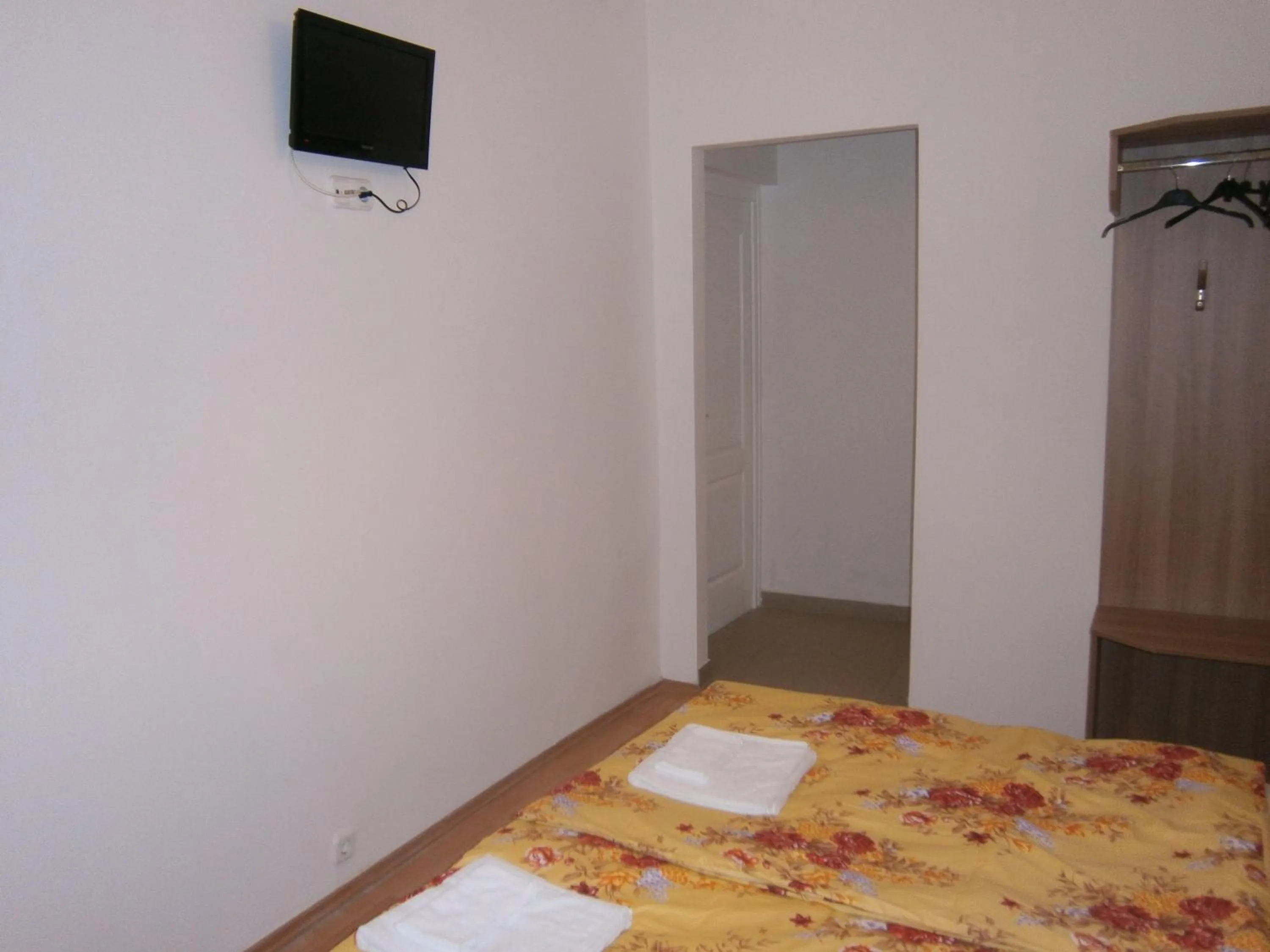 Photo of the whole room, Bed in Fanni Budapest Guesthouse