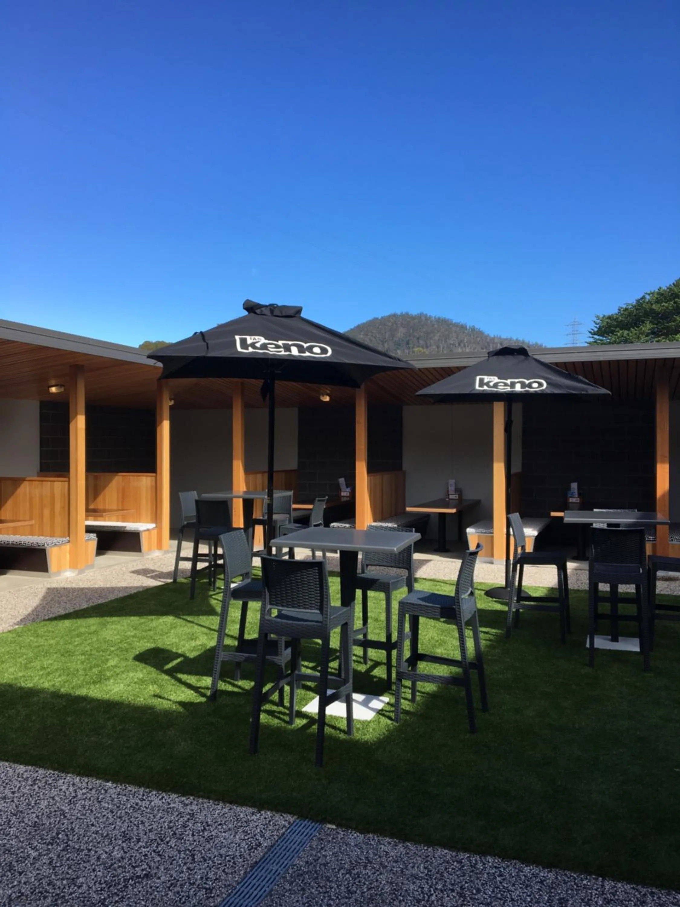 Restaurant/places to eat in Risdon Brook Hotel