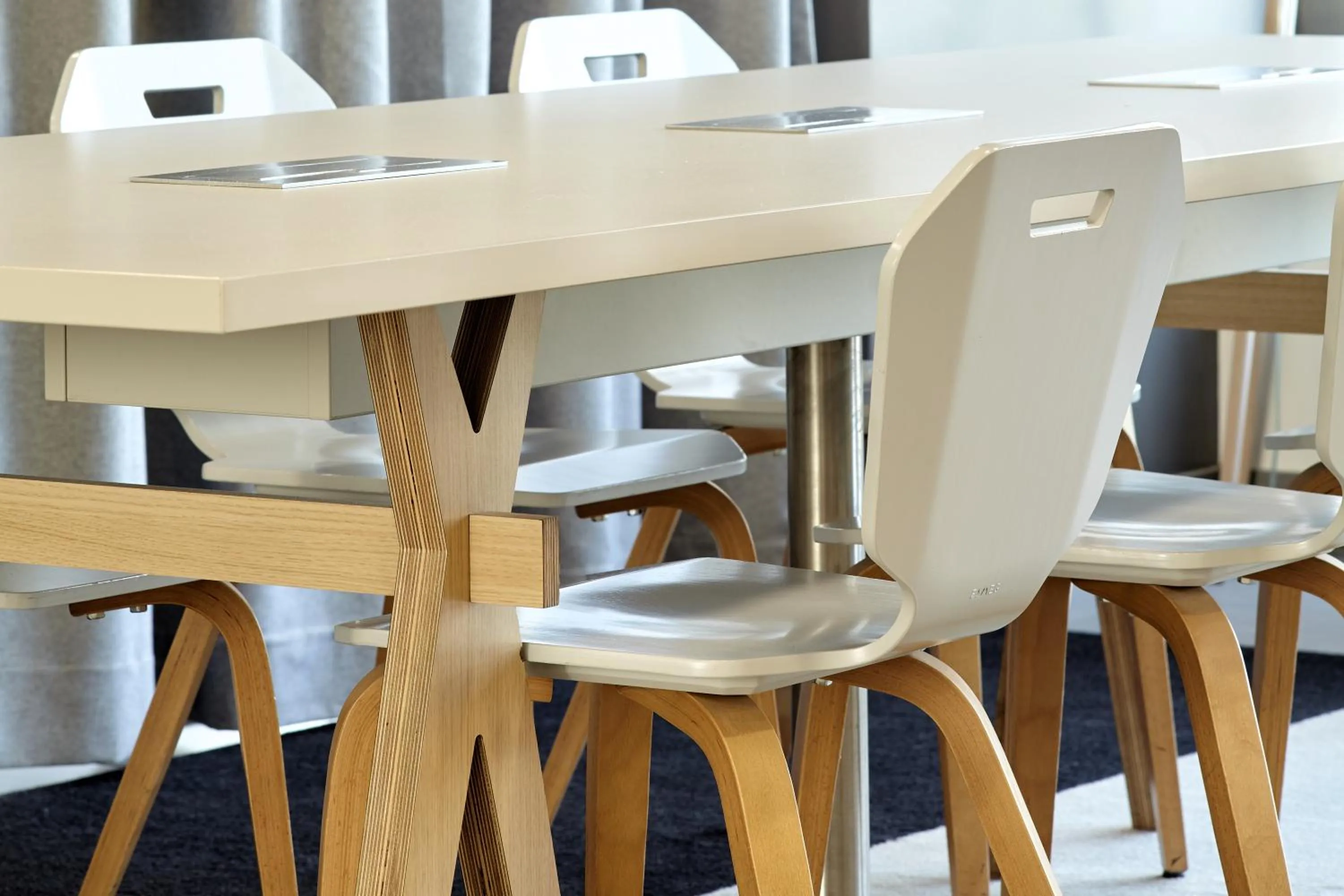 Dining area in B&B HOME Paris Nord 18ème