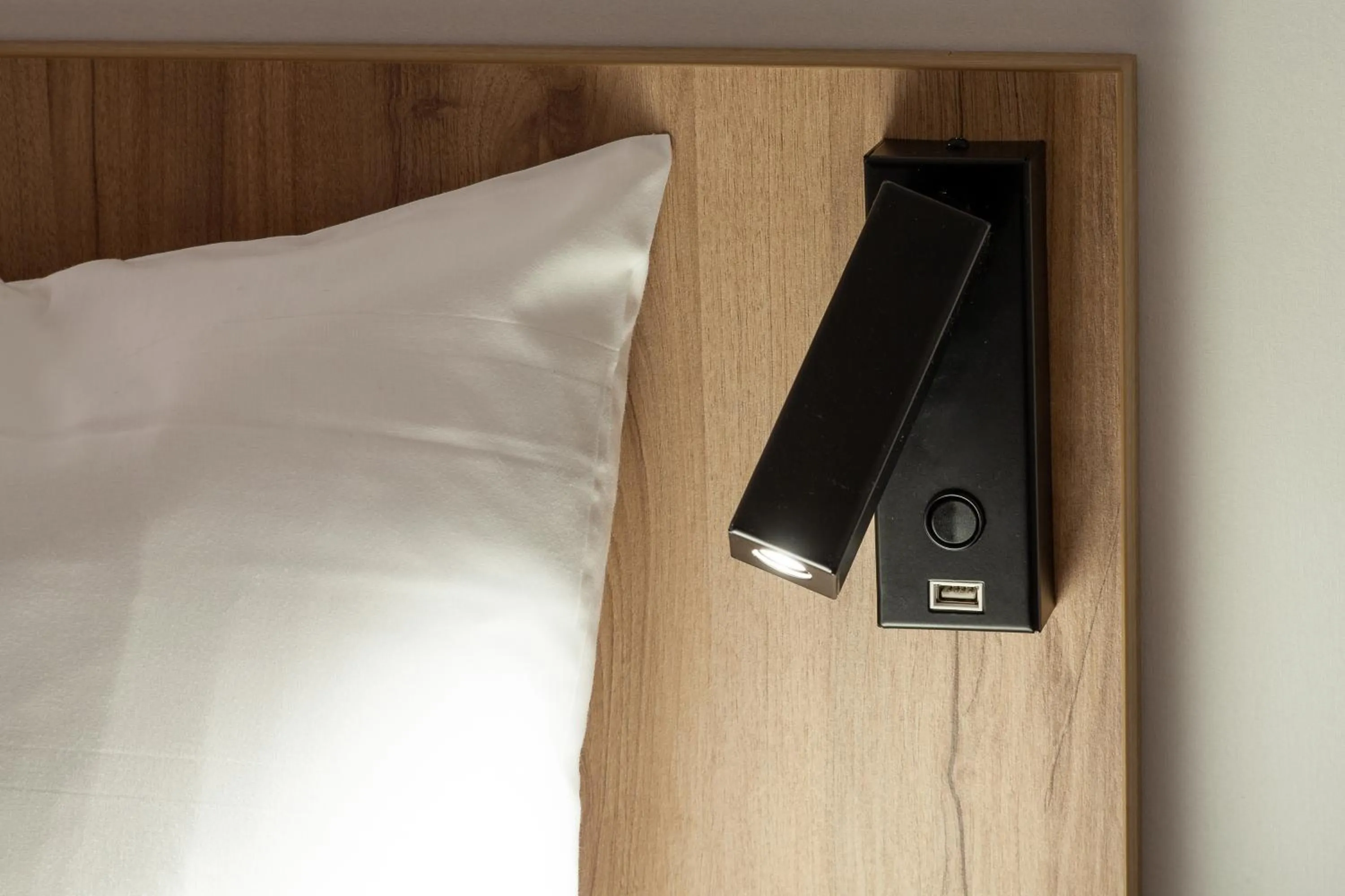 Decorative detail, Bed in B&B HOME Paris Nord 18ème