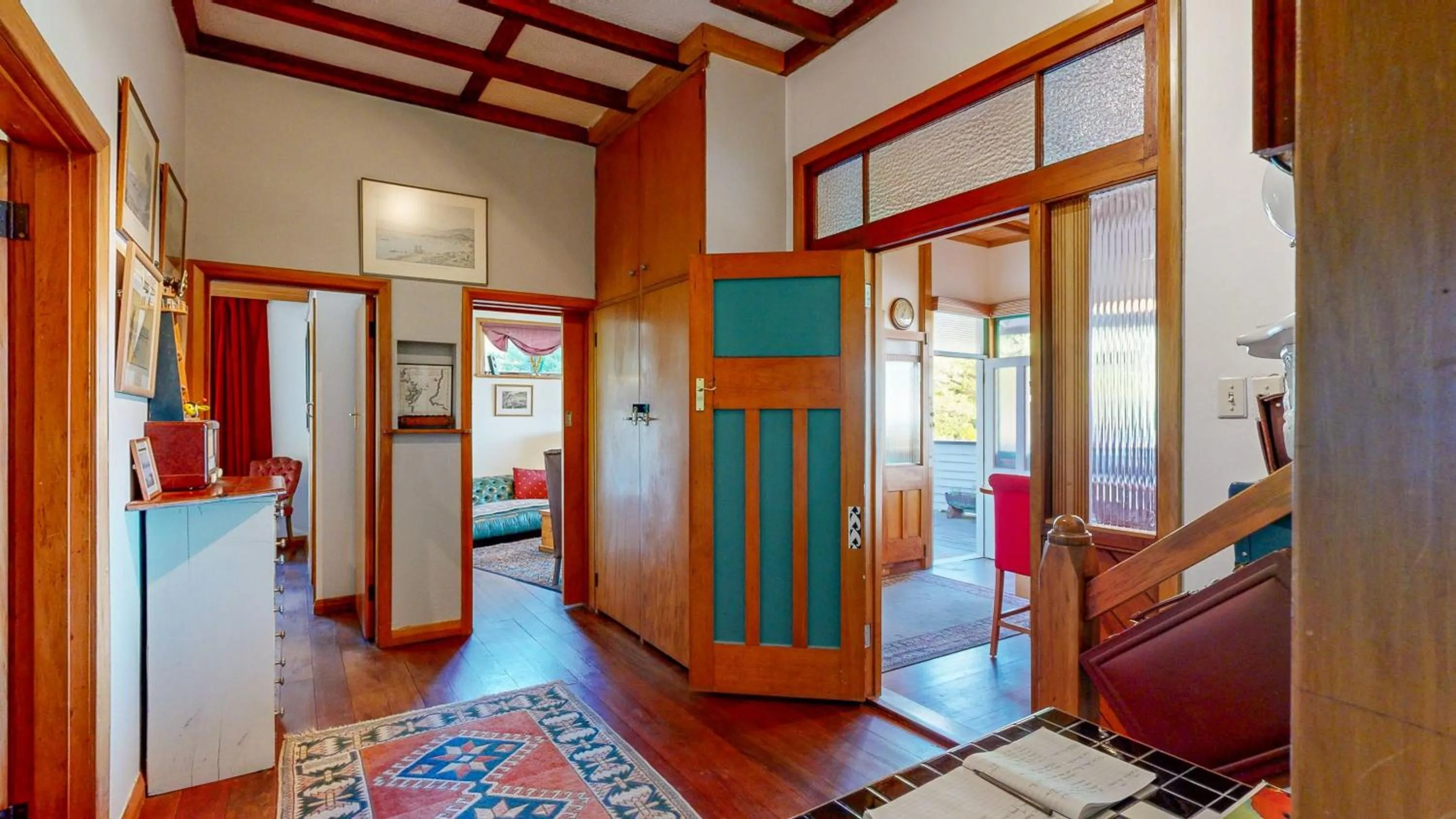 Property building in Bluff Hill Lighthouse B&B