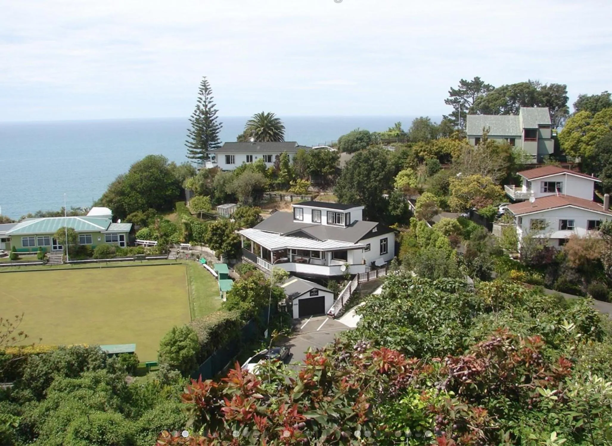 Property building in Bluff Hill Lighthouse B&B