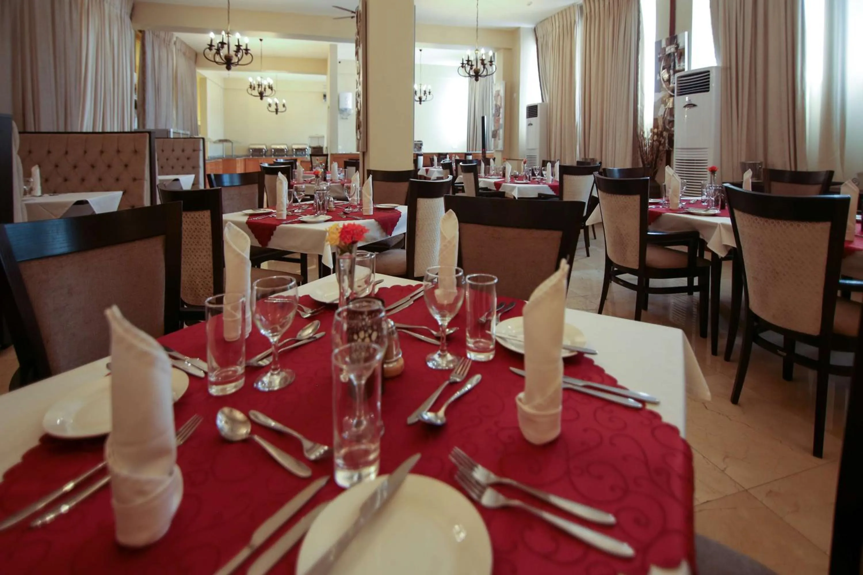 Restaurant/places to eat in Best Western Plus Accra Beach Hotel