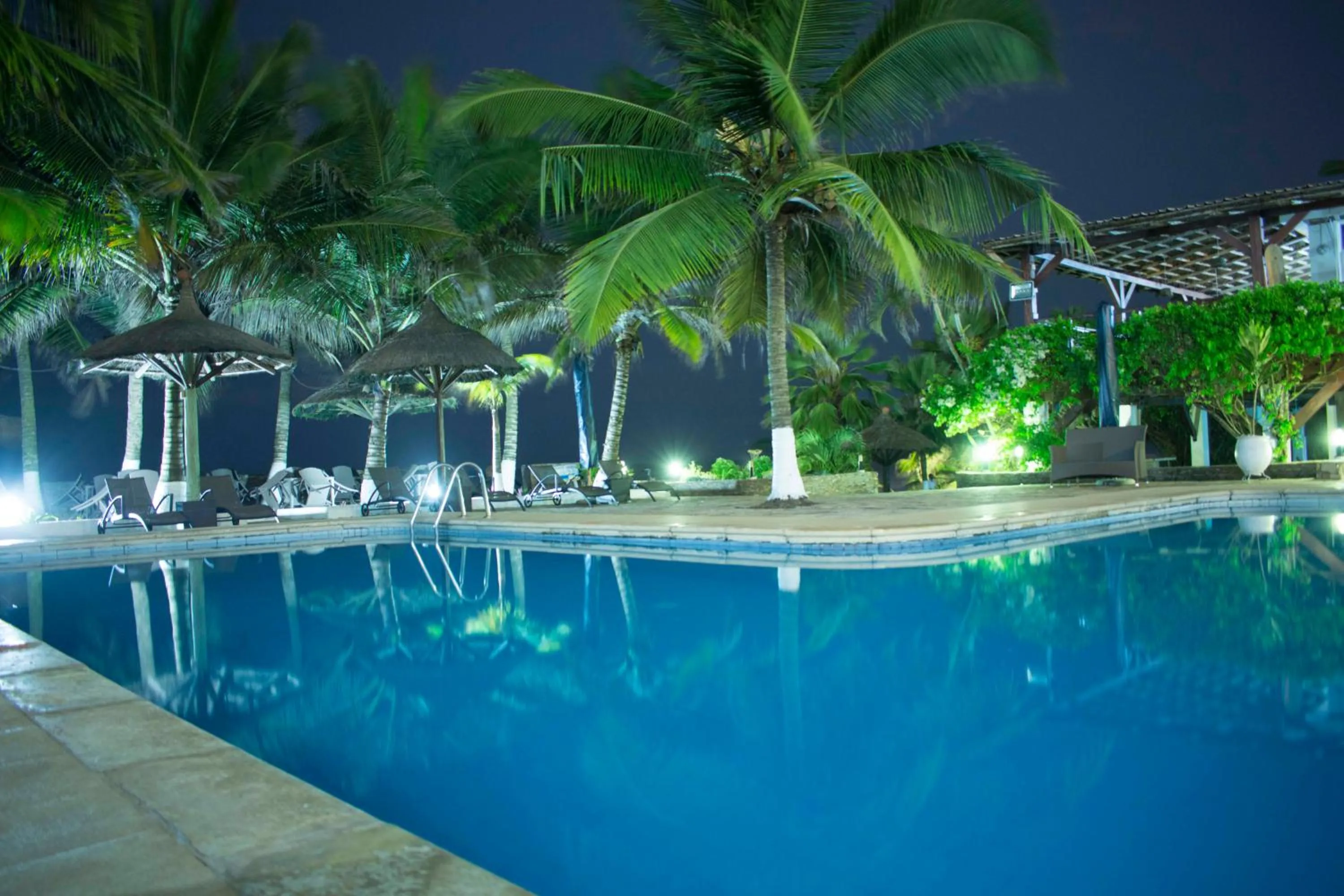 Swimming pool in Best Western Plus Accra Beach Hotel