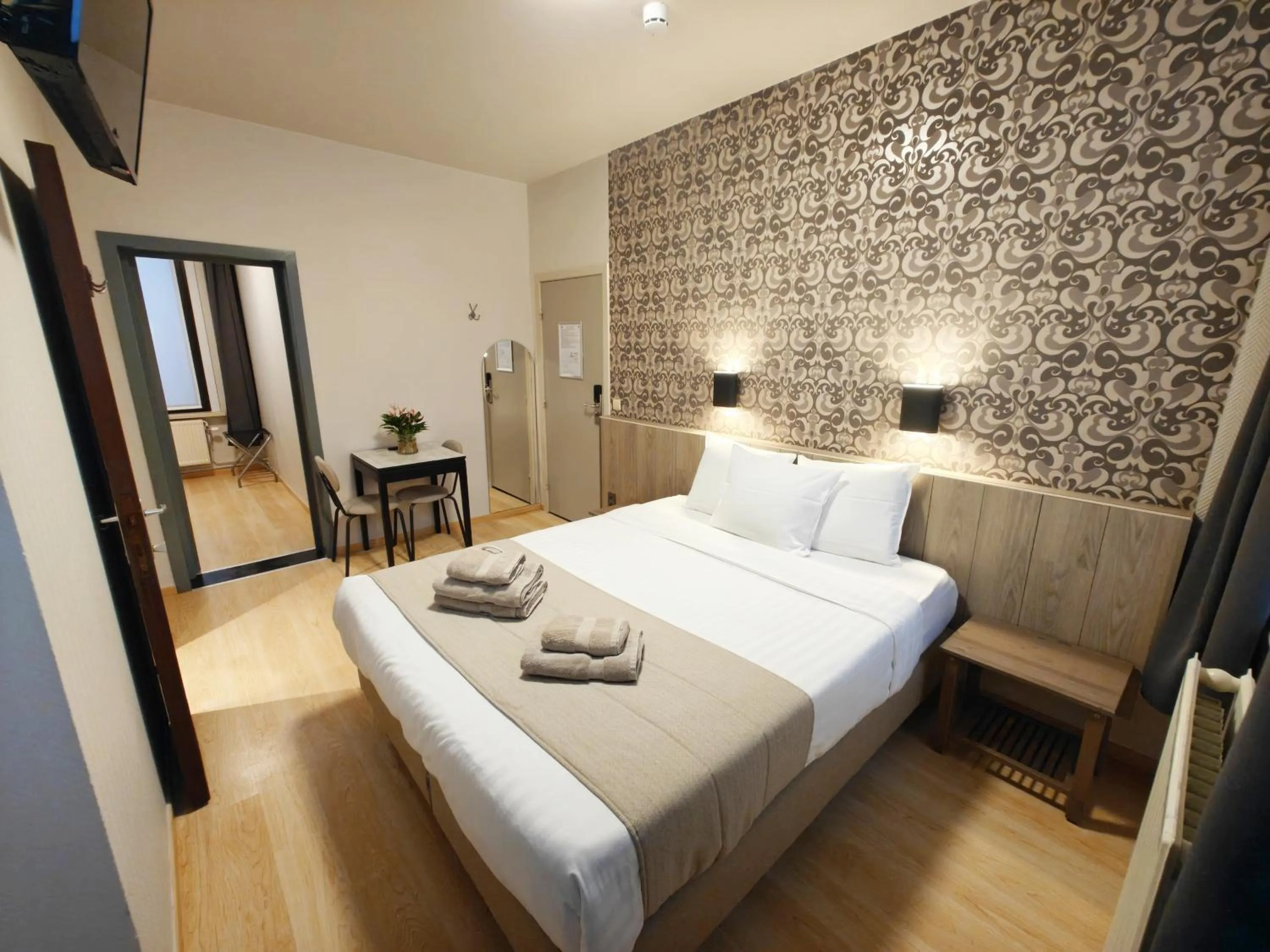 Photo of the whole room, Bed in Hotel Tropicana