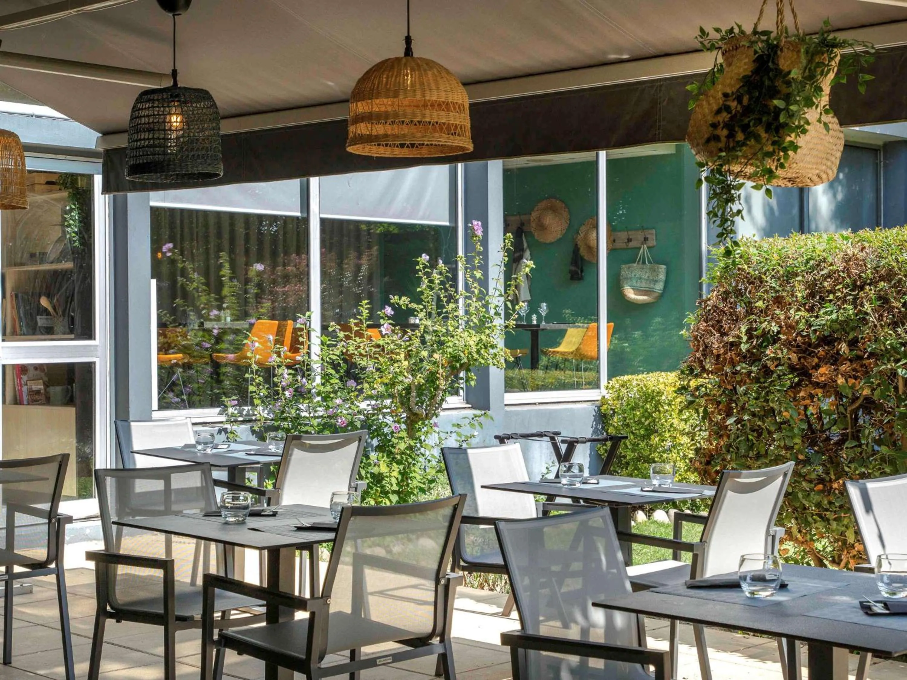 Restaurant/places to eat in Mercure Cavaillon