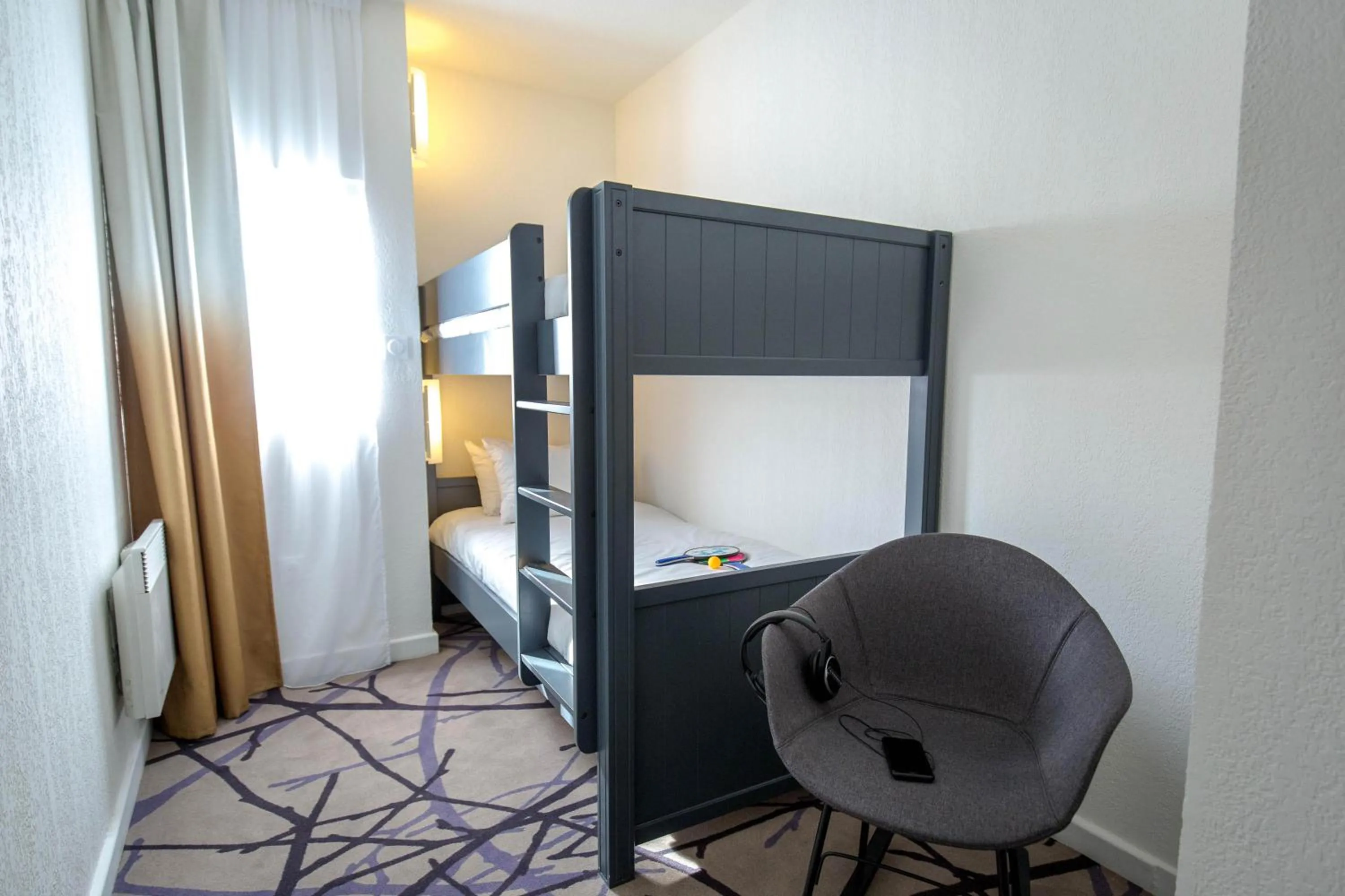 Bedroom, Bed in Mercure Cavaillon