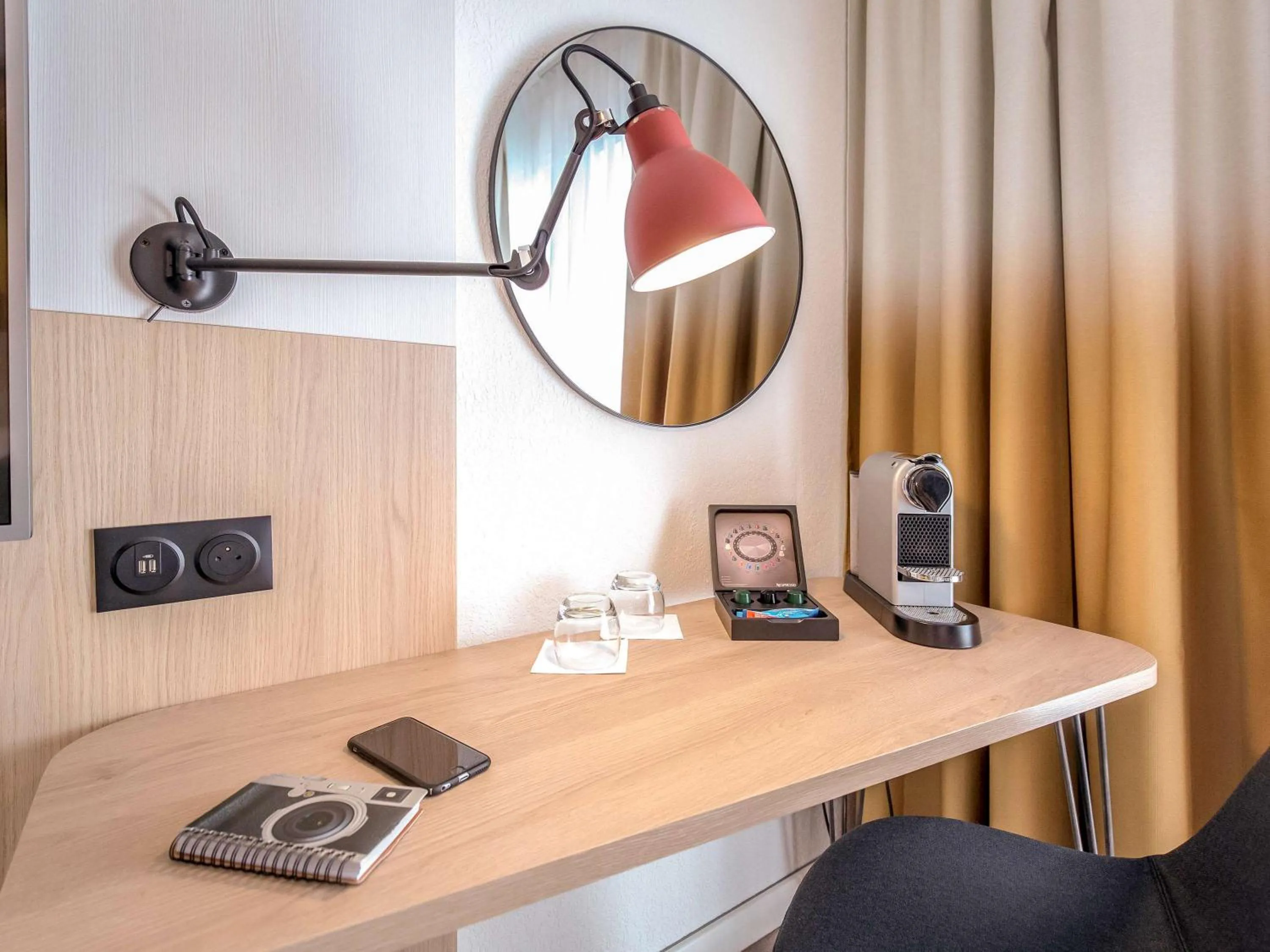 Photo of the whole room in Mercure Cavaillon