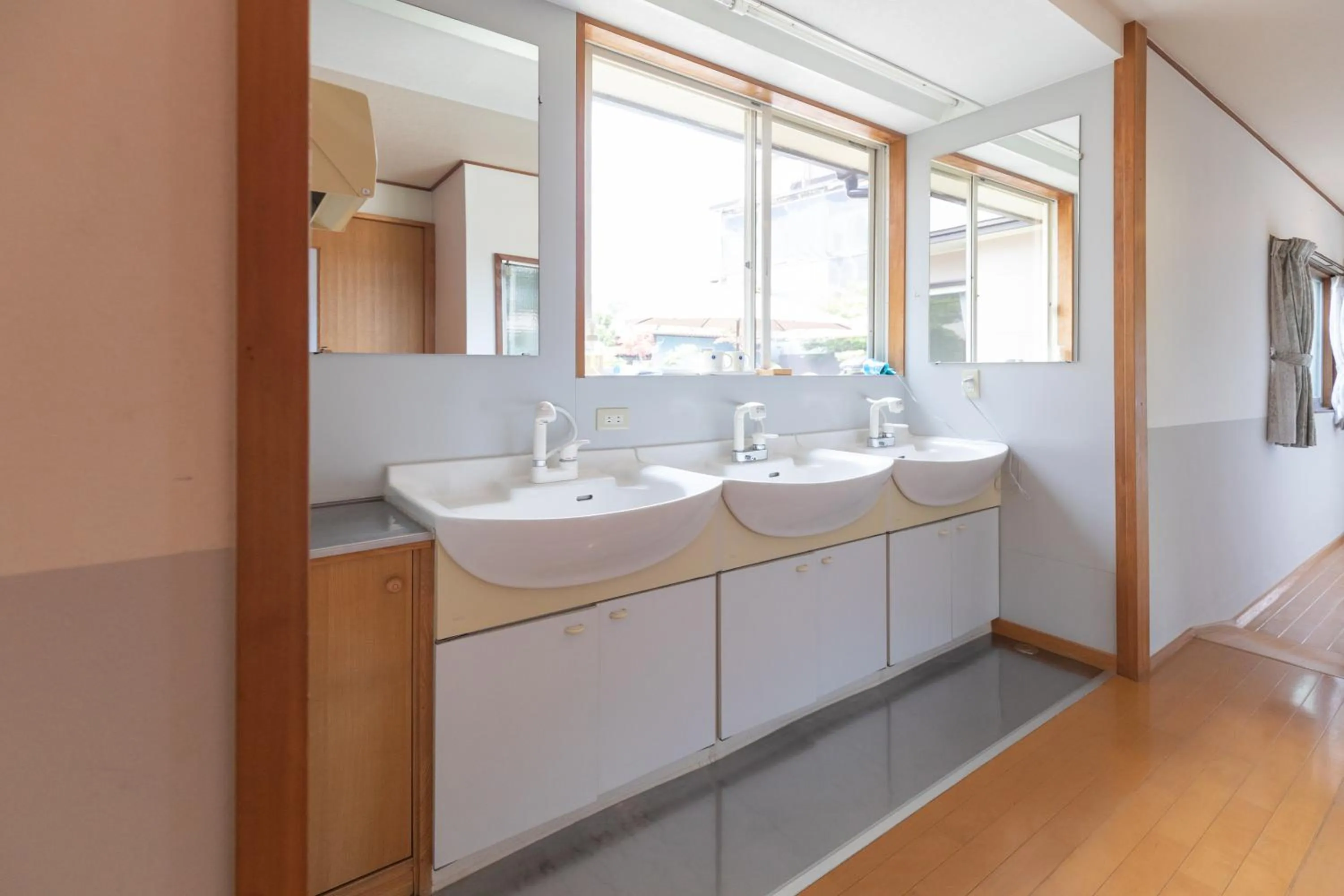 Area and facilities in Hanamizuki