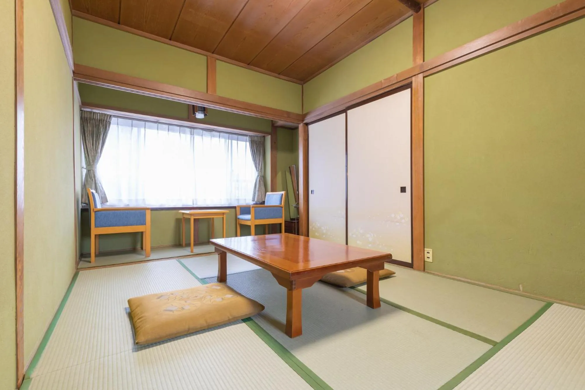 Photo of the whole room in Hanamizuki