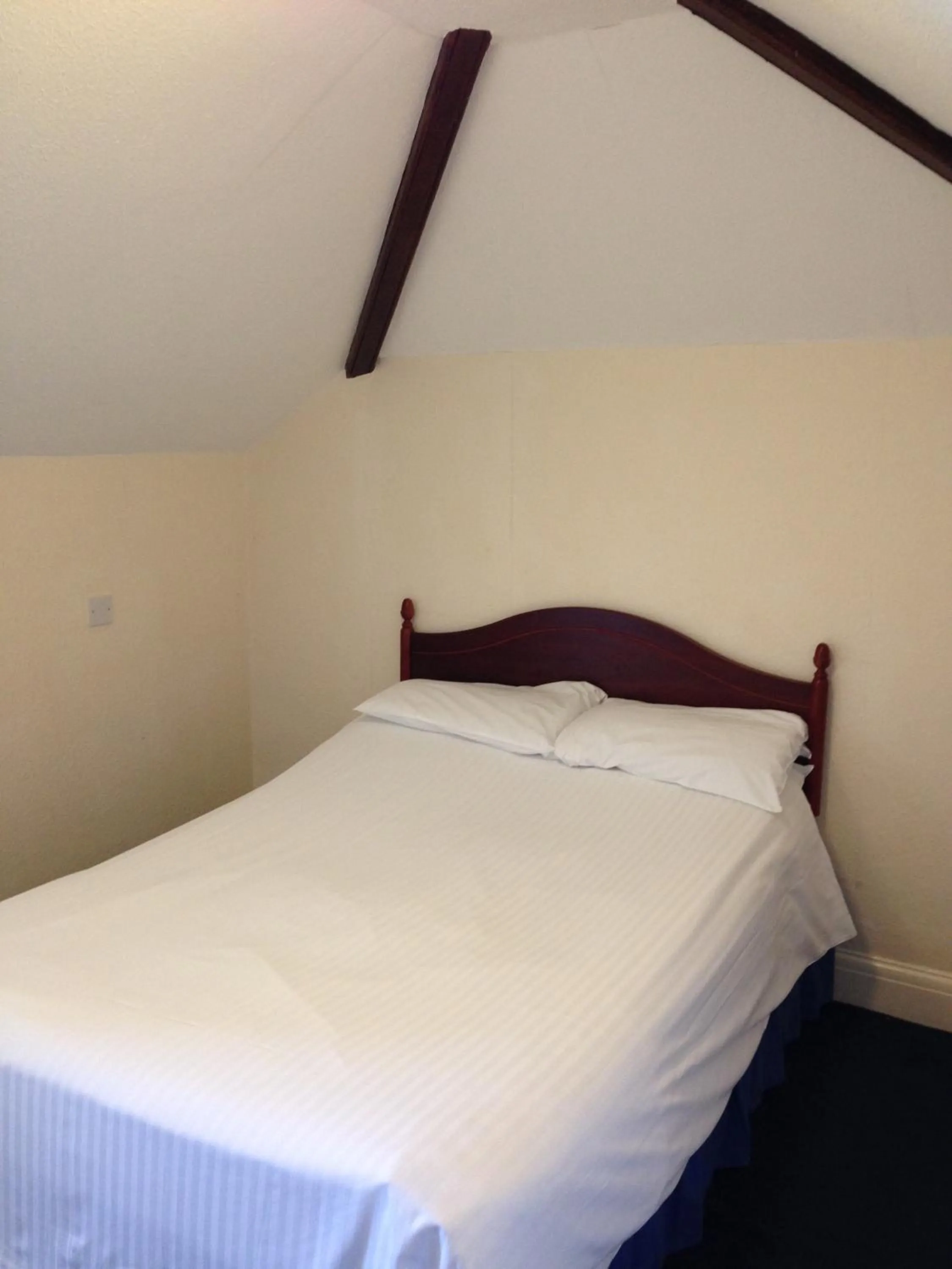 Bed in Berties Lodge