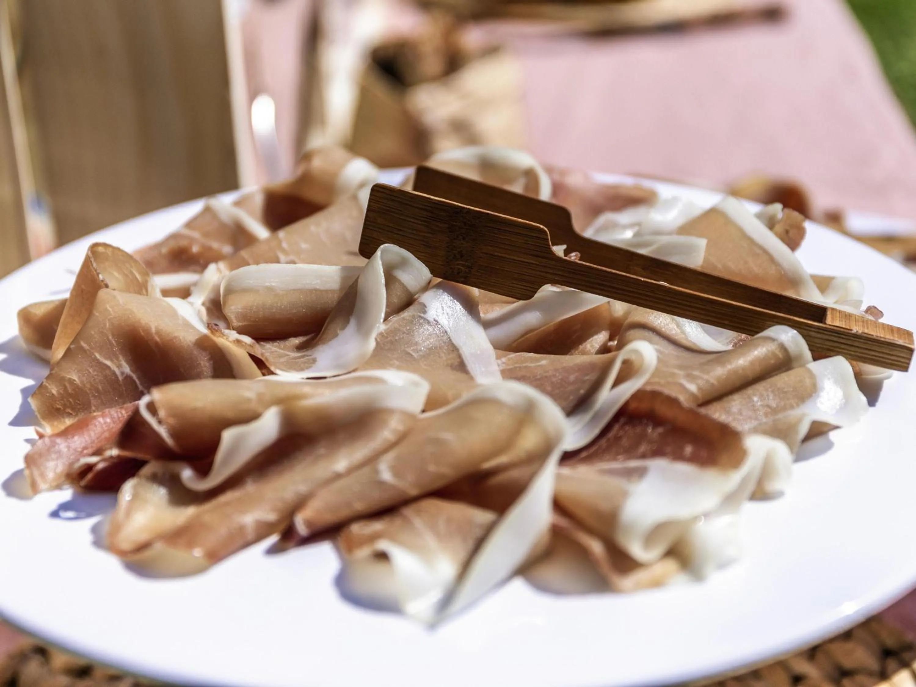 Restaurant/places to eat in ibis Styles Arles Palais des Congrès