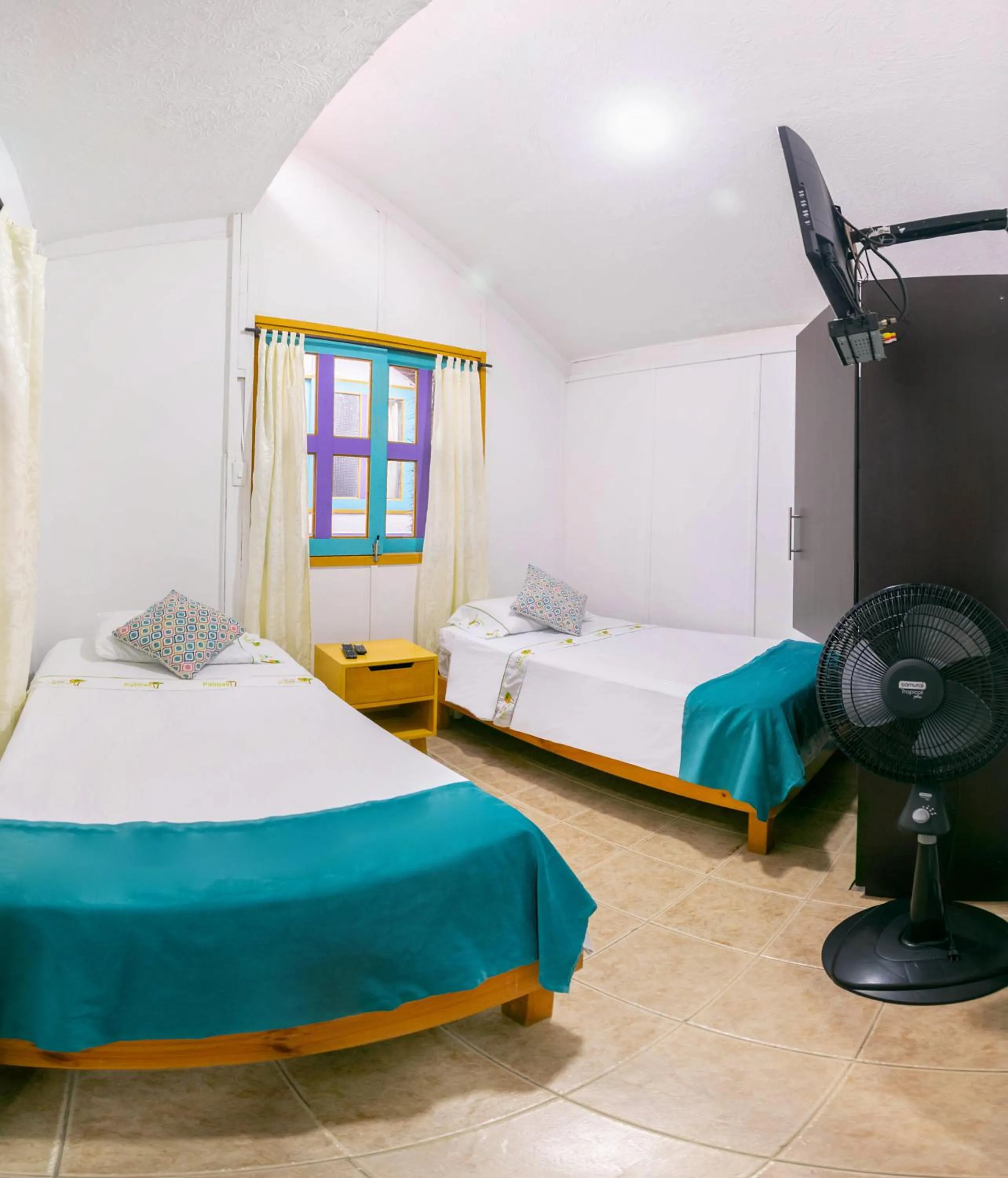 Photo of the whole room, Bed in Eco Hotel las Palmas