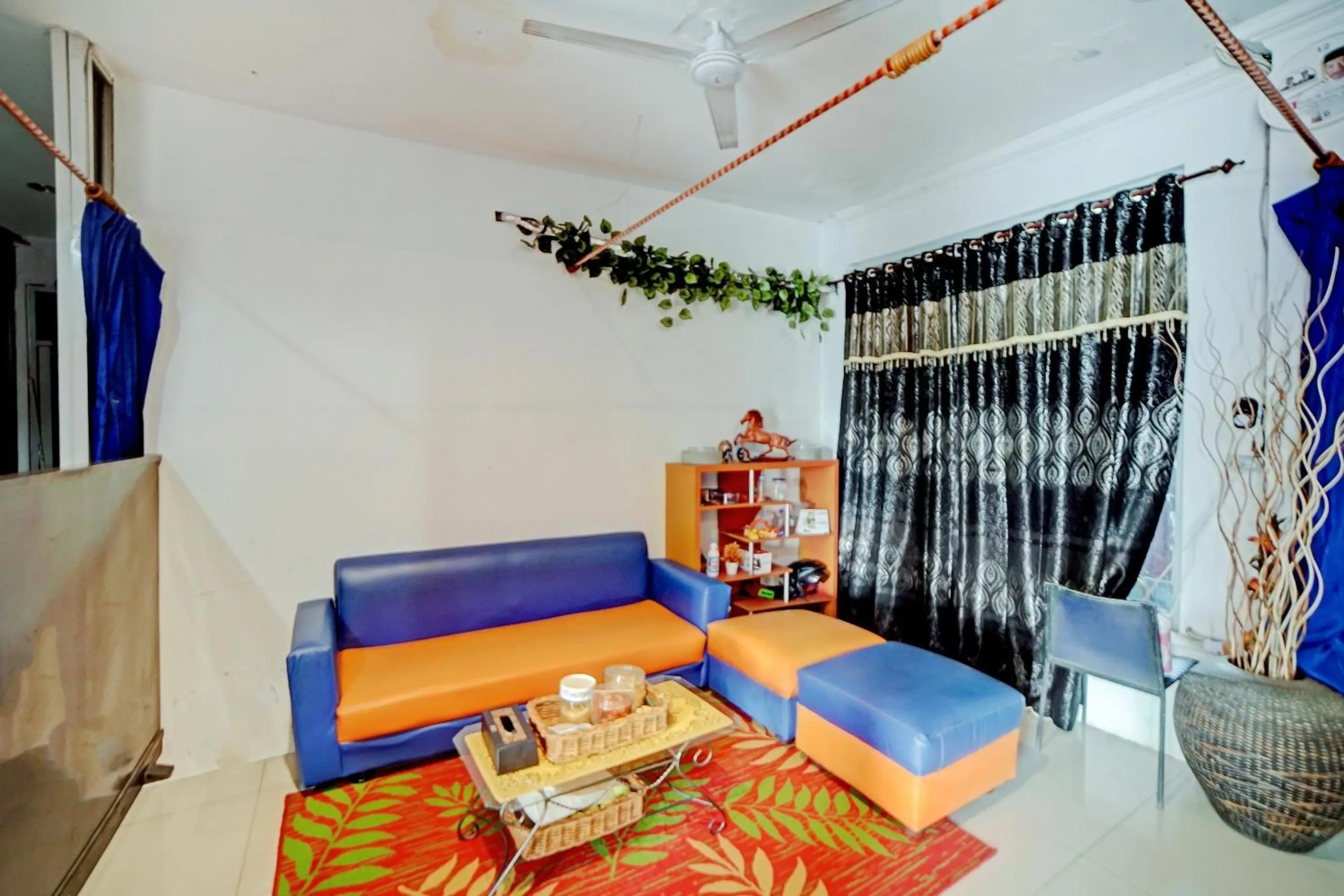 Lobby or reception, Bed in OYO 90450 Sentra Inn