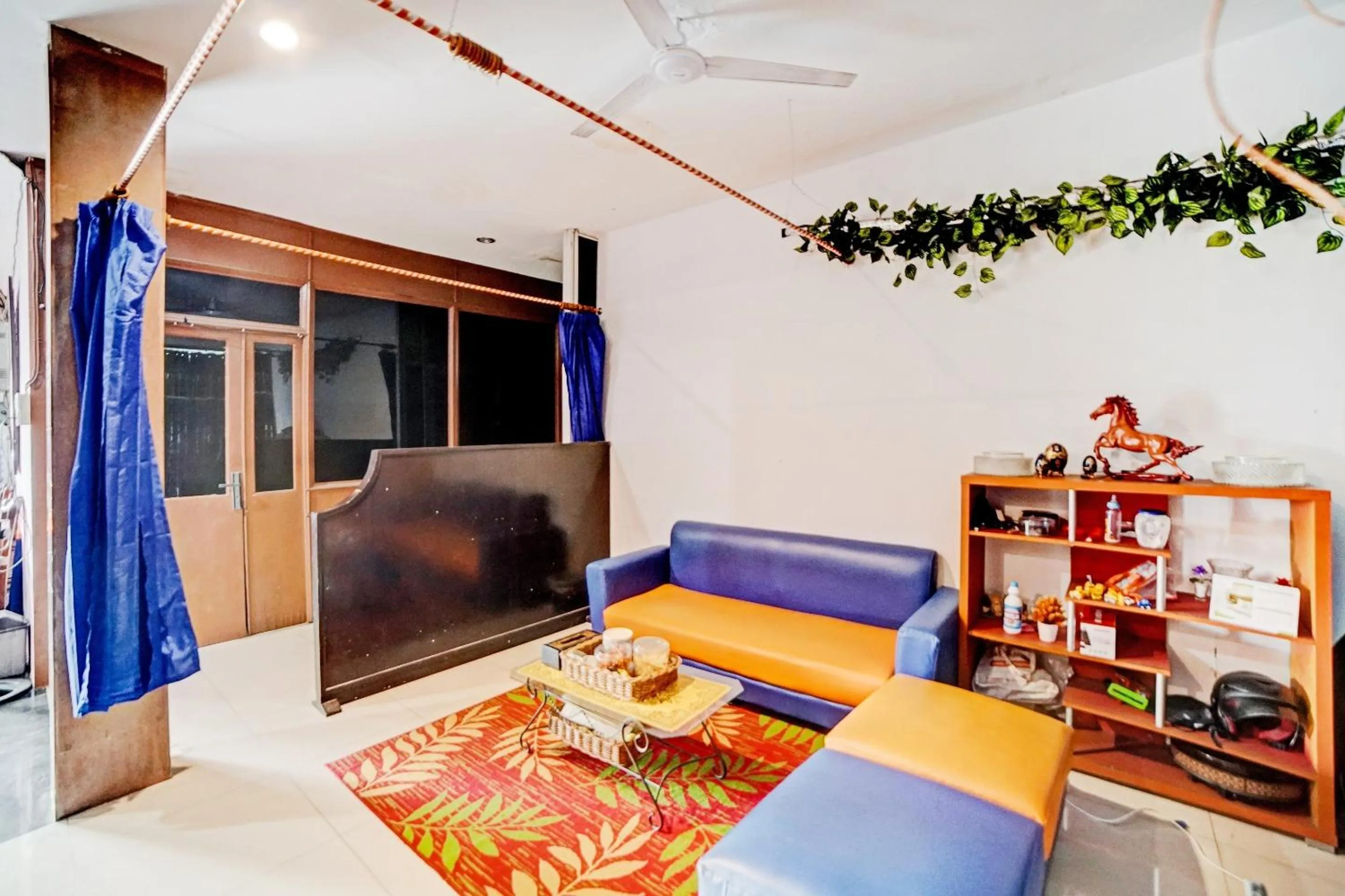 Lobby or reception in OYO 90450 Sentra Inn