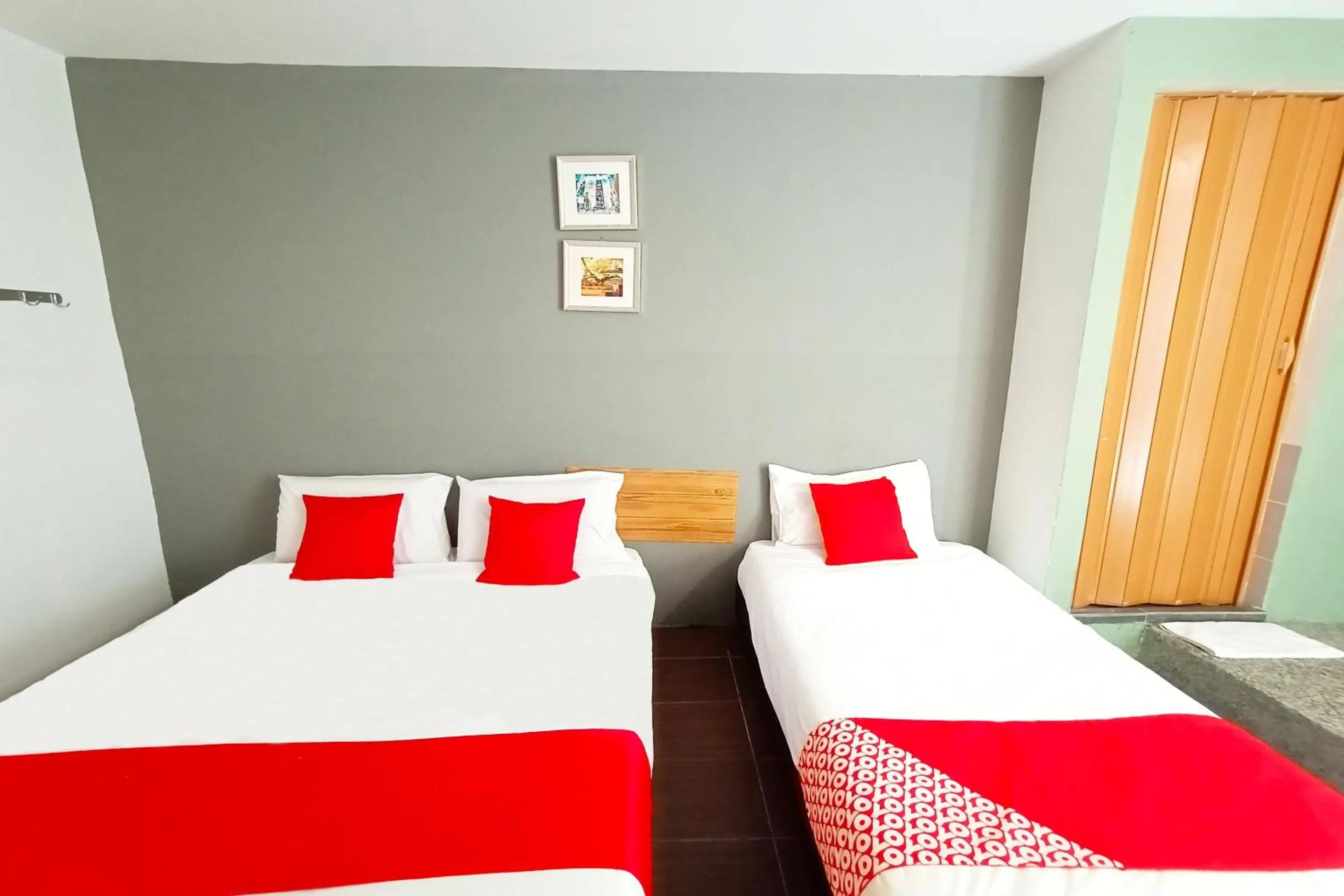 Bedroom in OYO 89465 Golden Lounge