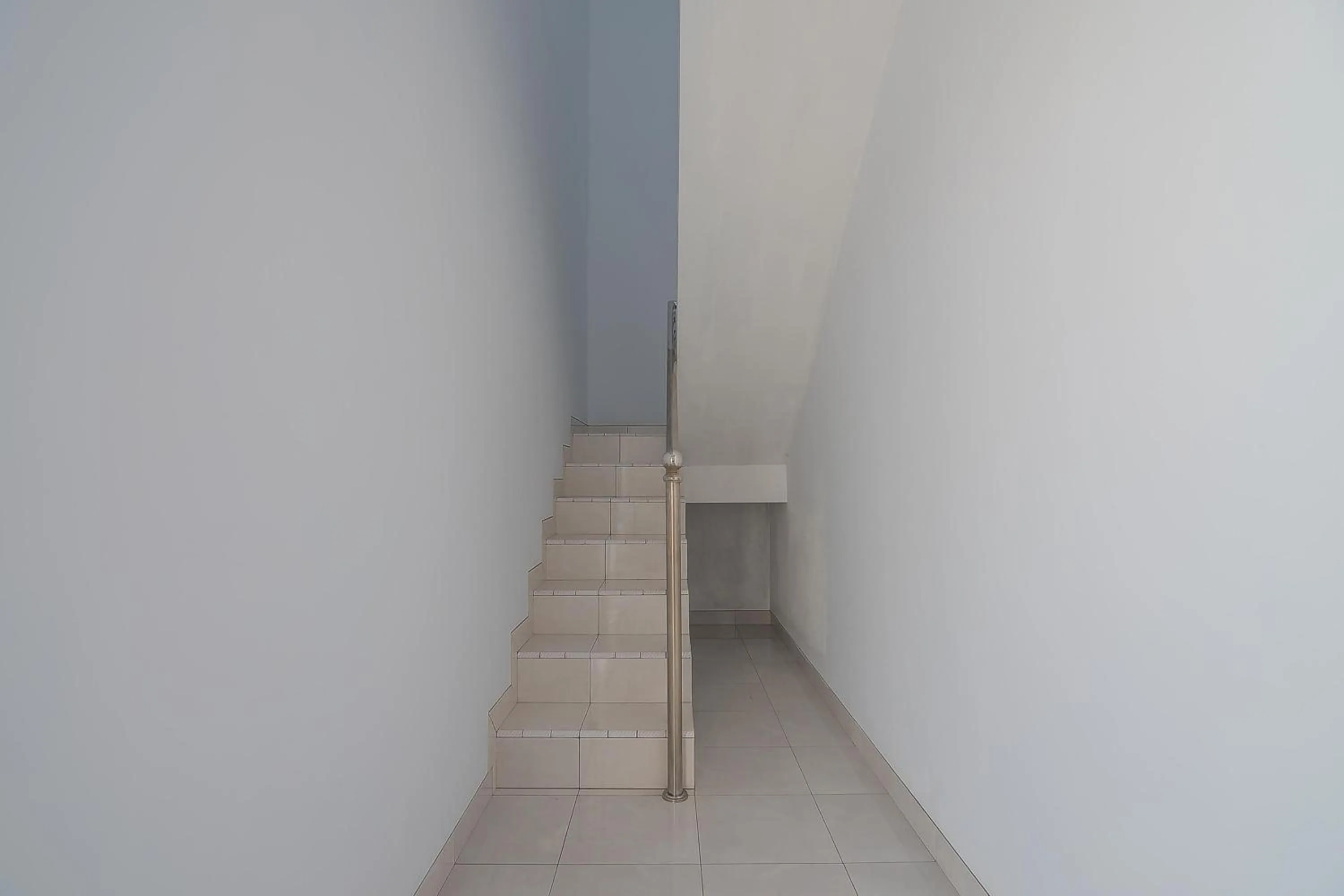 RedDoorz Plus near Alun Alun Kuningan