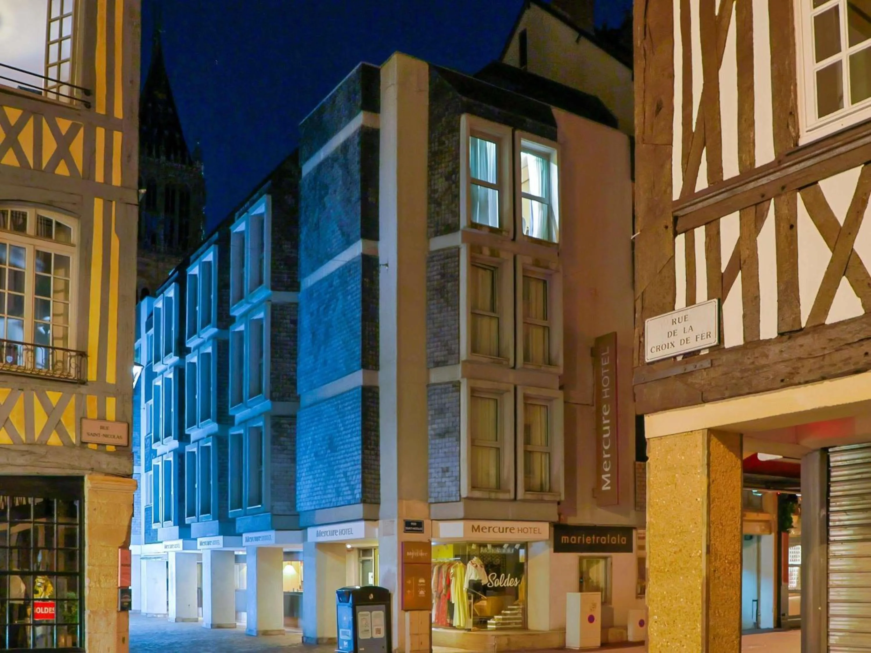 Property building in Mercure Rouen Centre Cathédrale