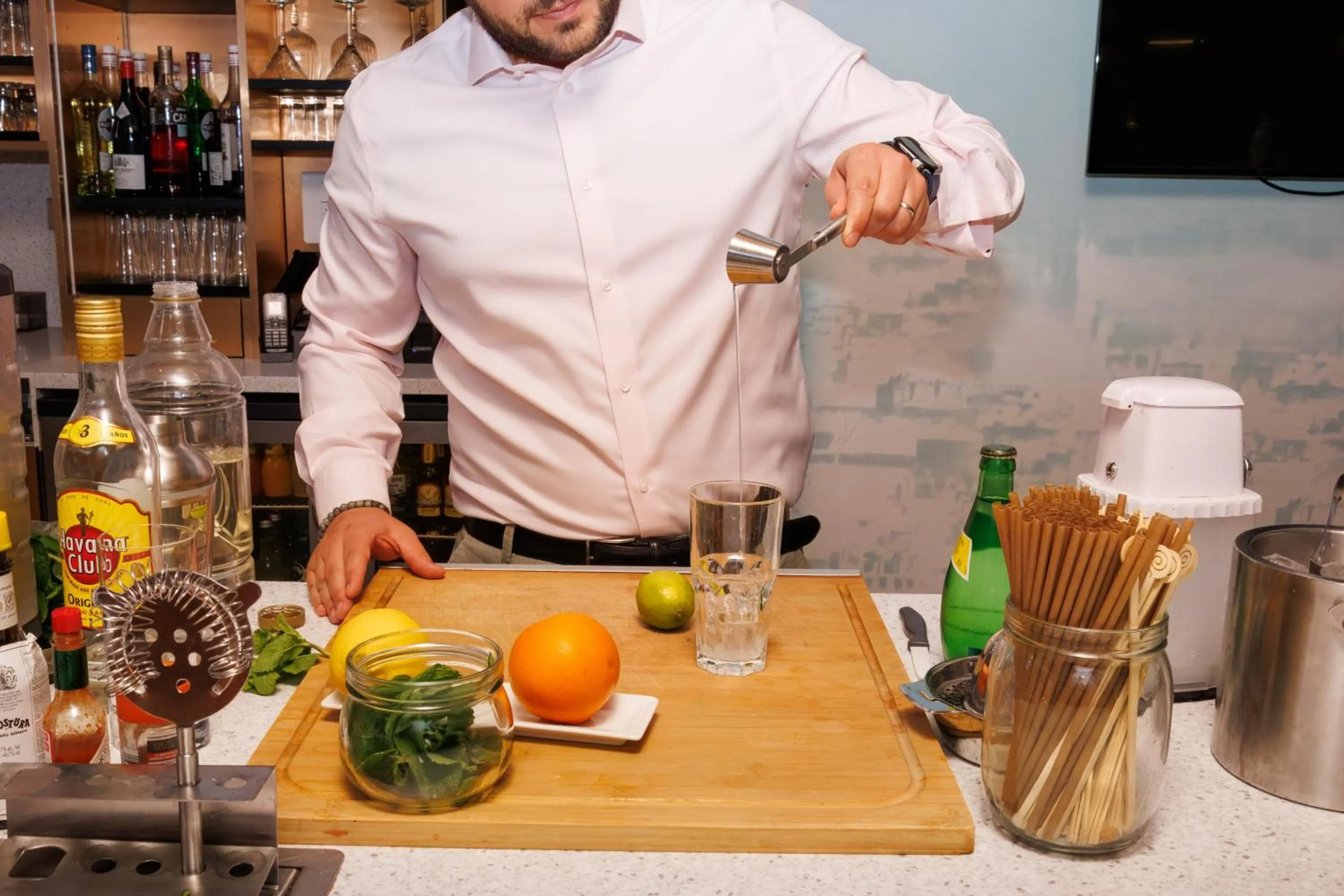 Lounge or bar in Mercure Rouen Centre Cathédrale