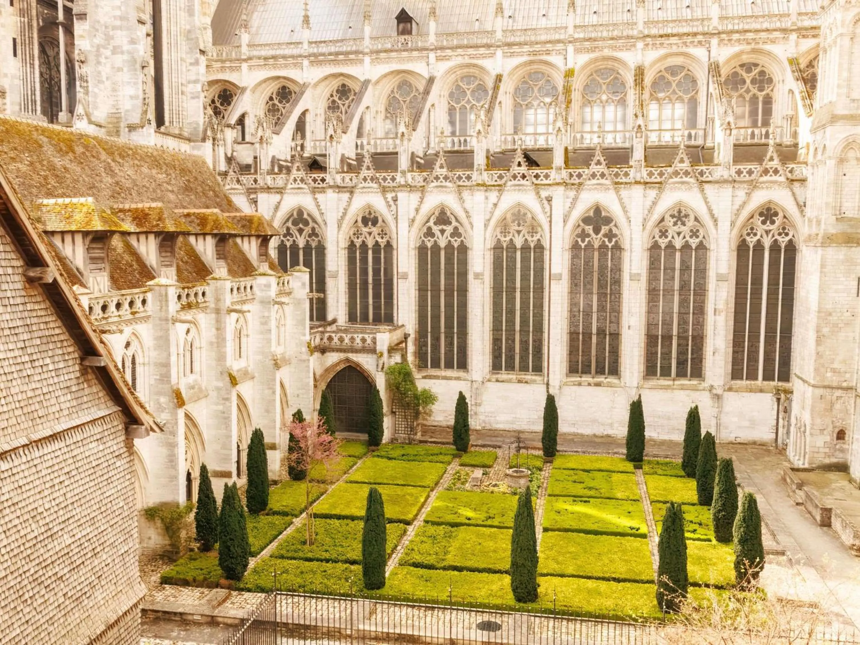 Bedroom in Mercure Rouen Centre Cathédrale