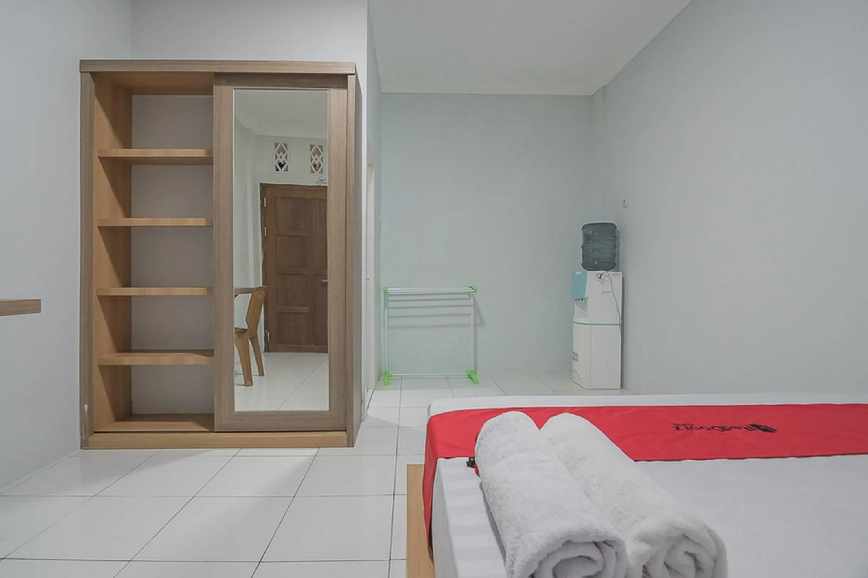 Bedroom, Bed in RedDoorz near RSUD Dr Abdul Aziz Singkawang