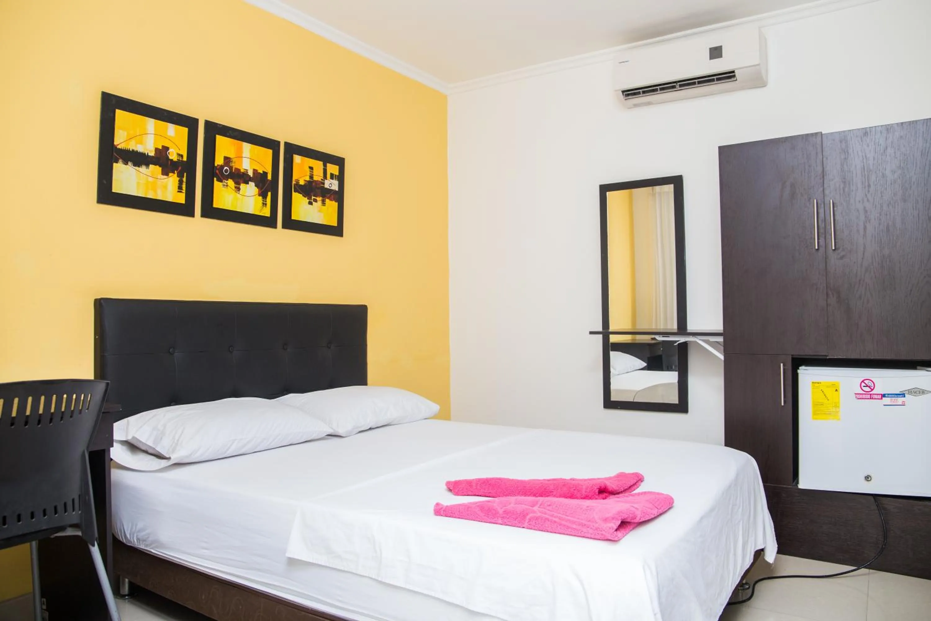 Bed in Hotel Rodadero Real