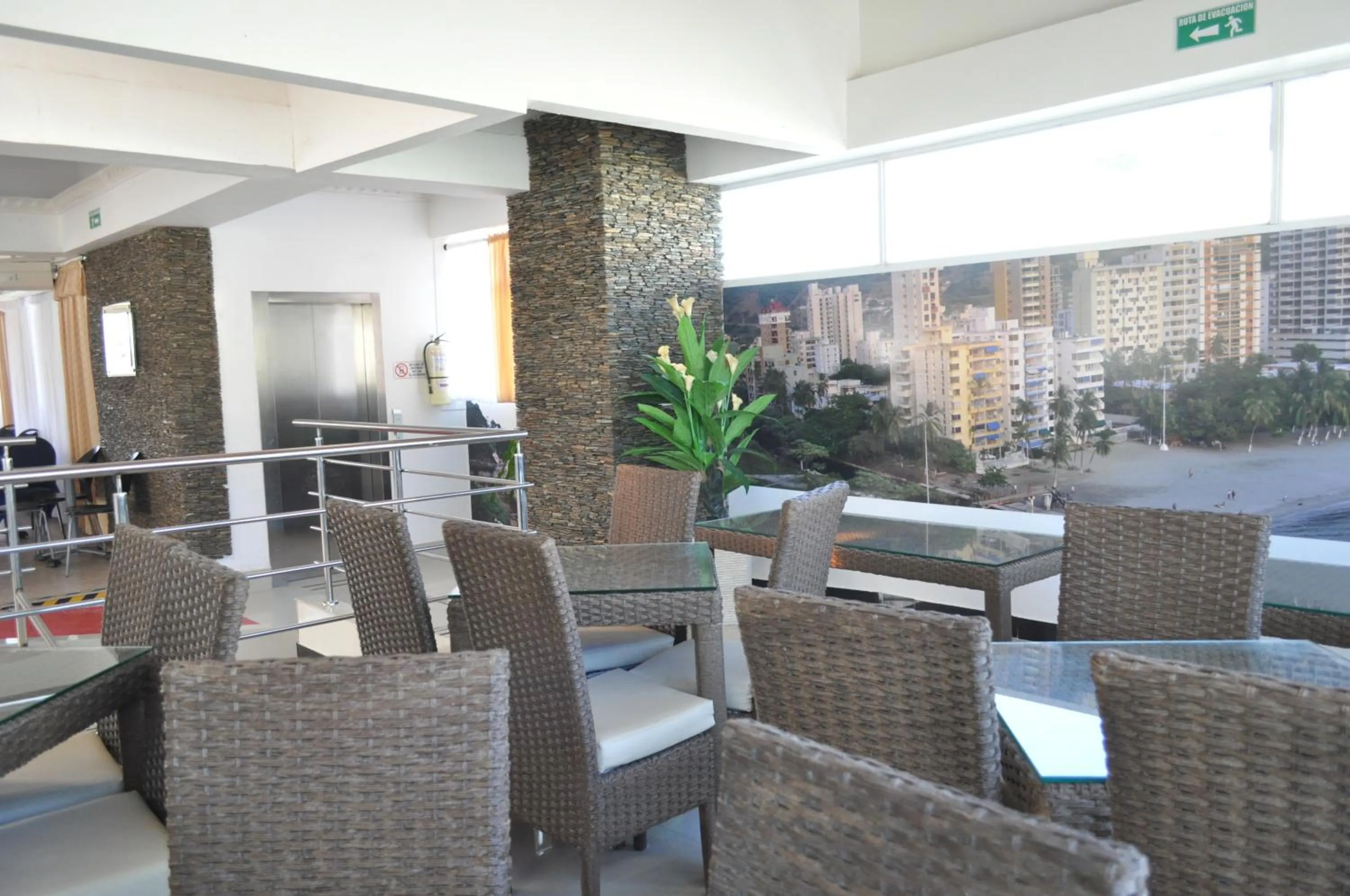 Restaurant/places to eat in Hotel Rodadero Real