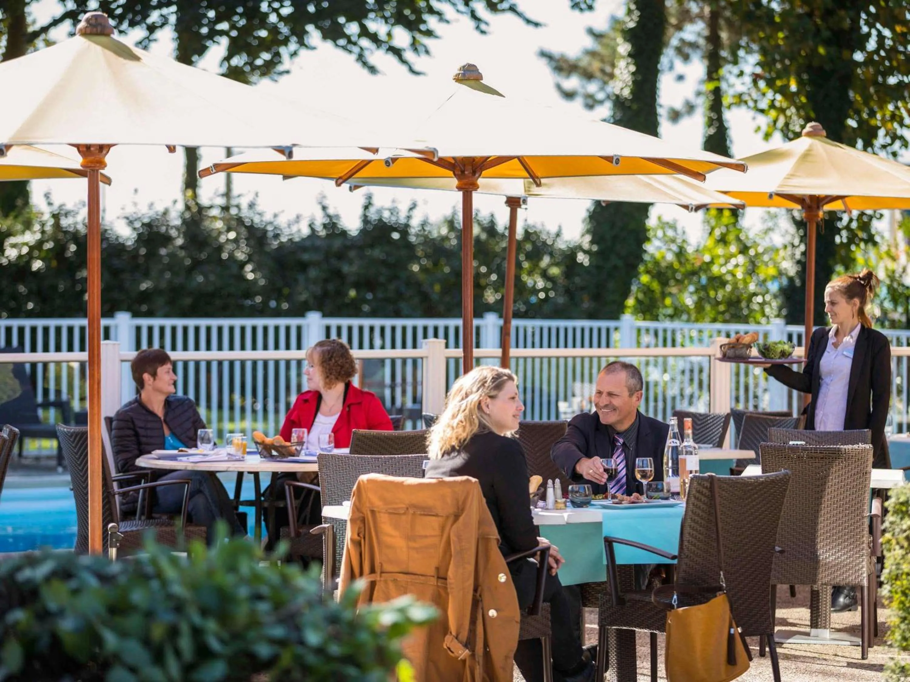 Restaurant/places to eat in Ibis Styles Lisieux Normandie